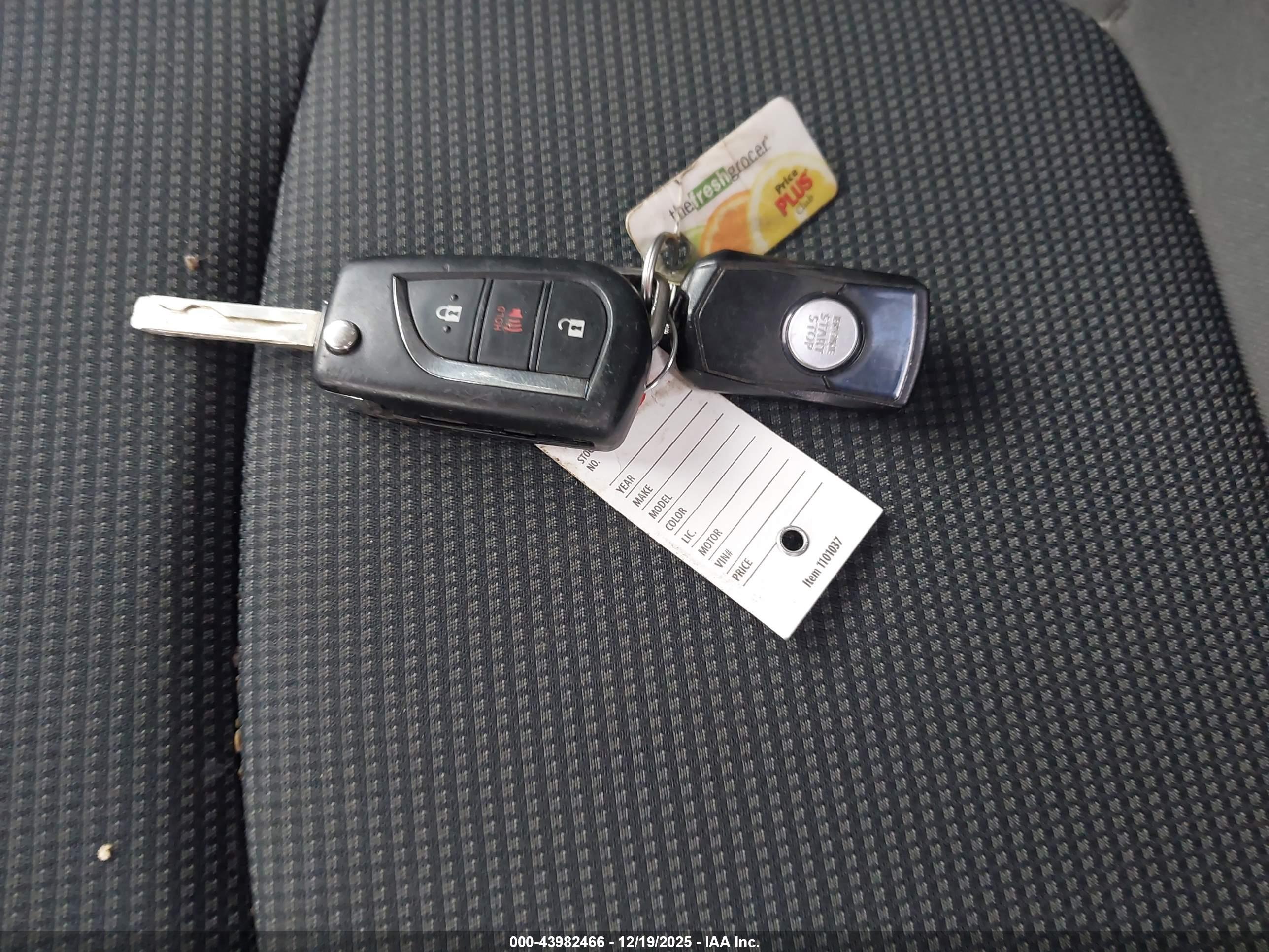 TOYOTA RAV4 image 11