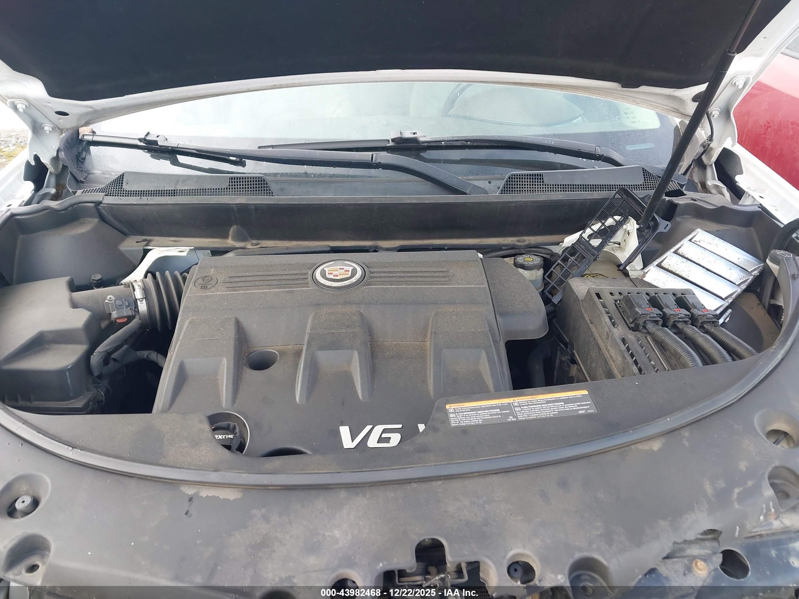 CADILLAC SRX image 10