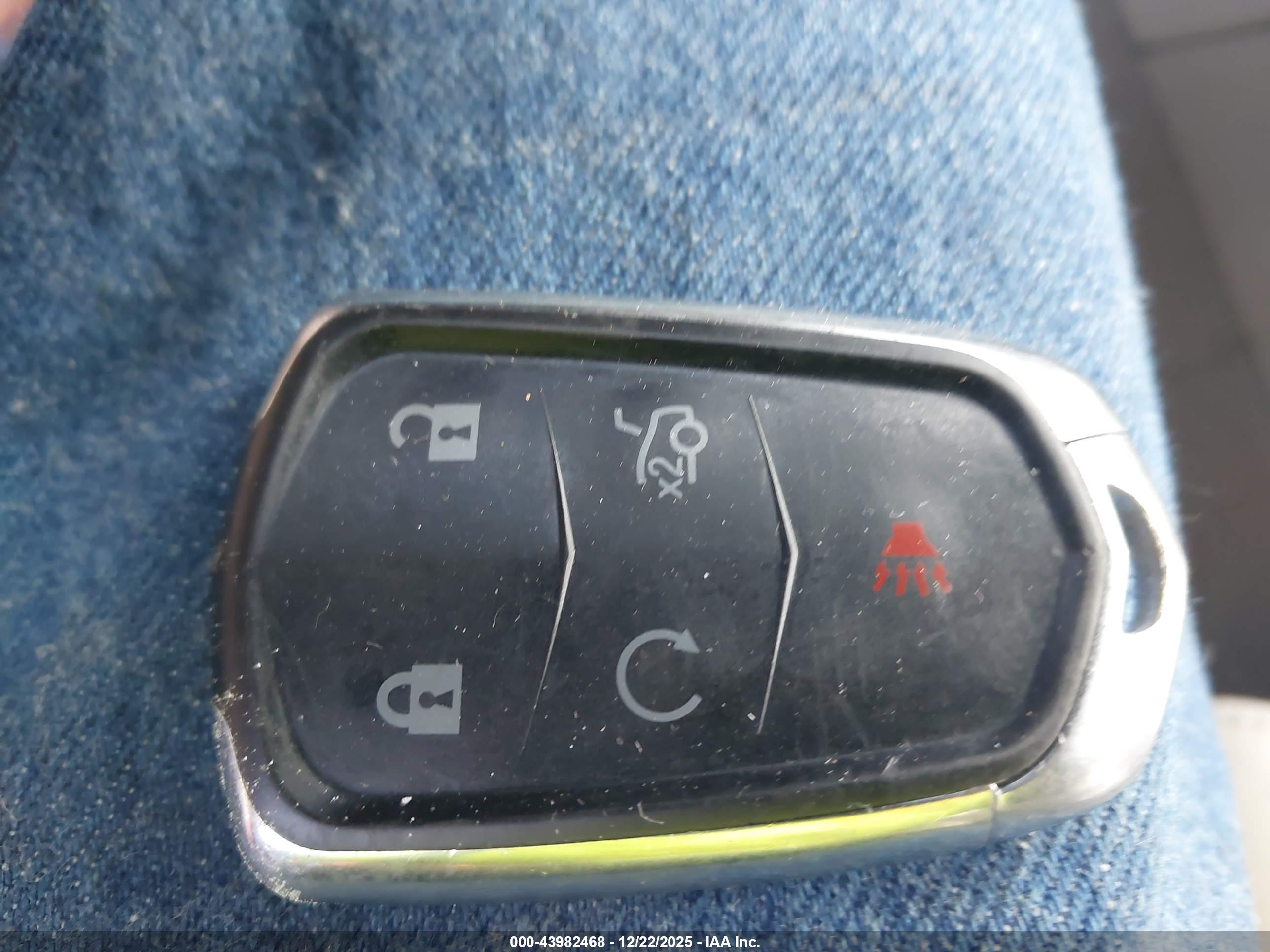 CADILLAC SRX image 11