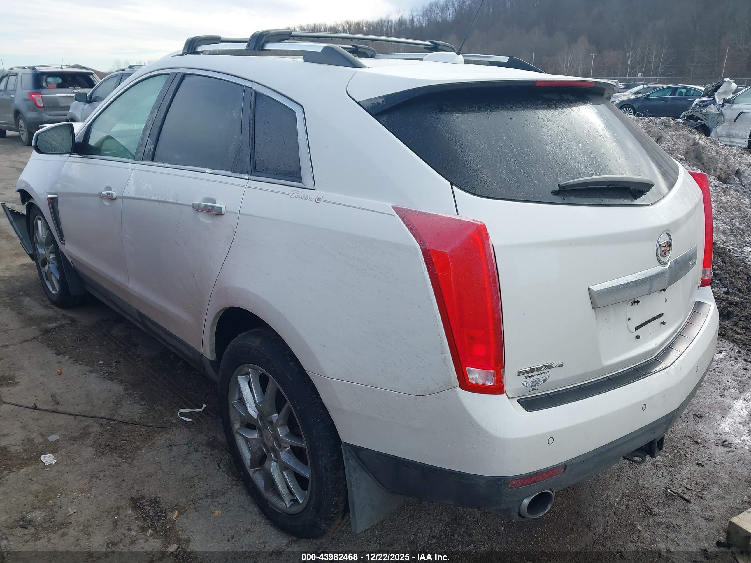 CADILLAC SRX image 3