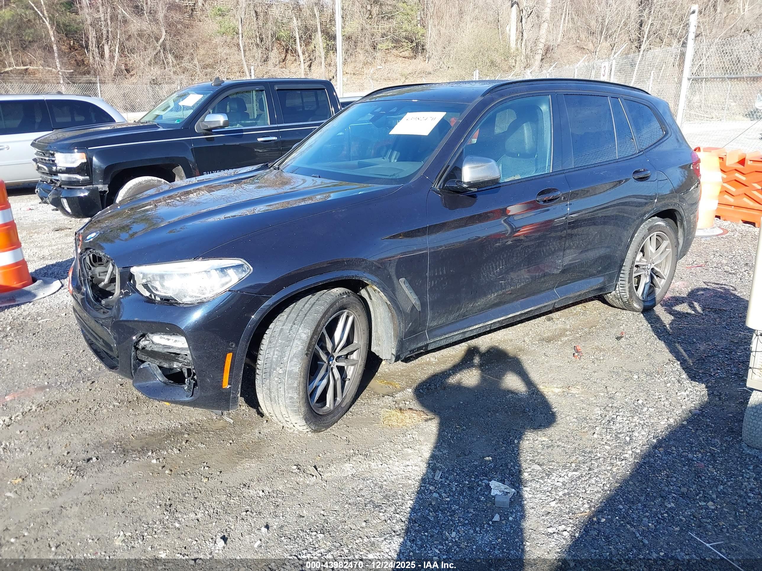 BMW X3 image 2