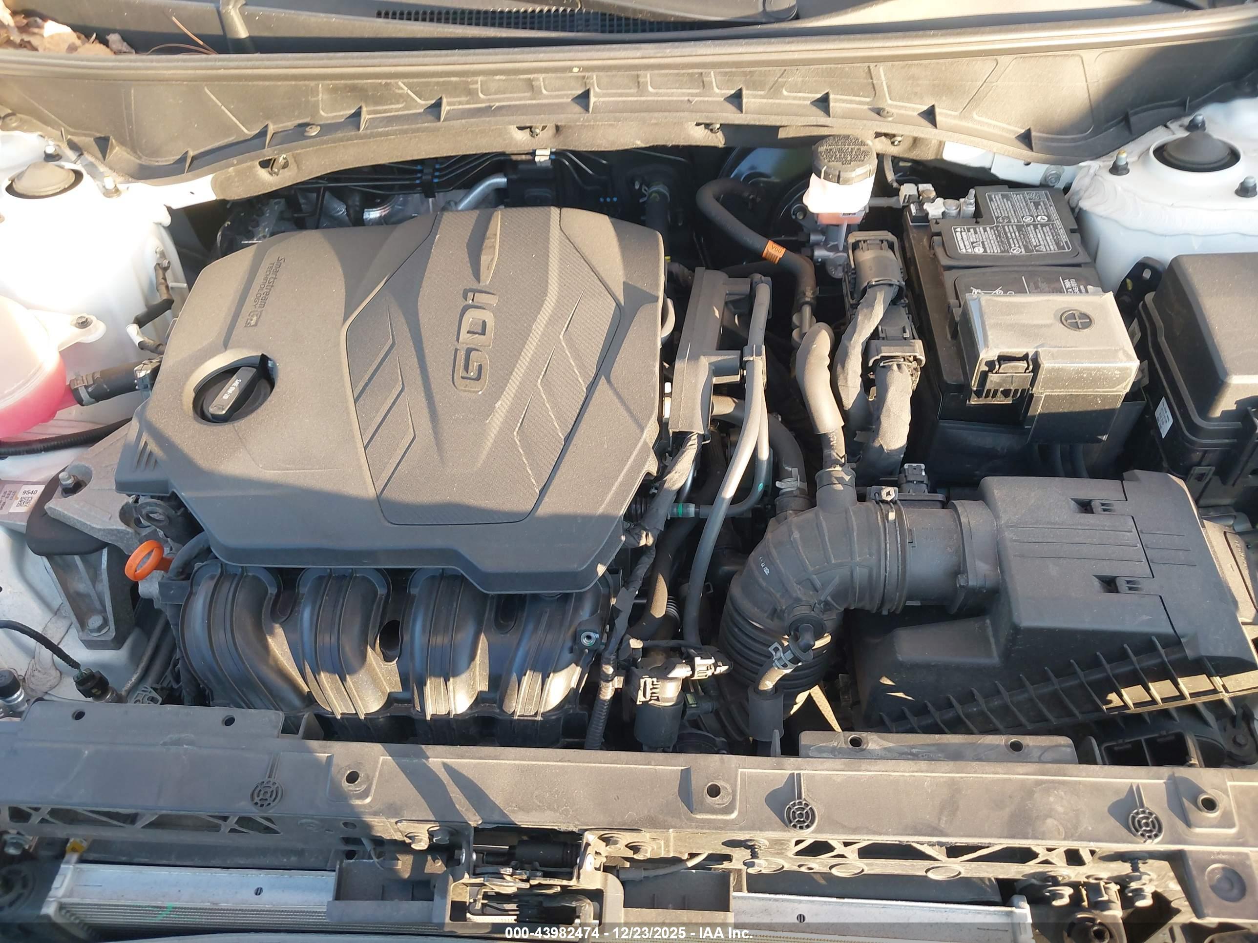 HYUNDAI TUCSON image 10