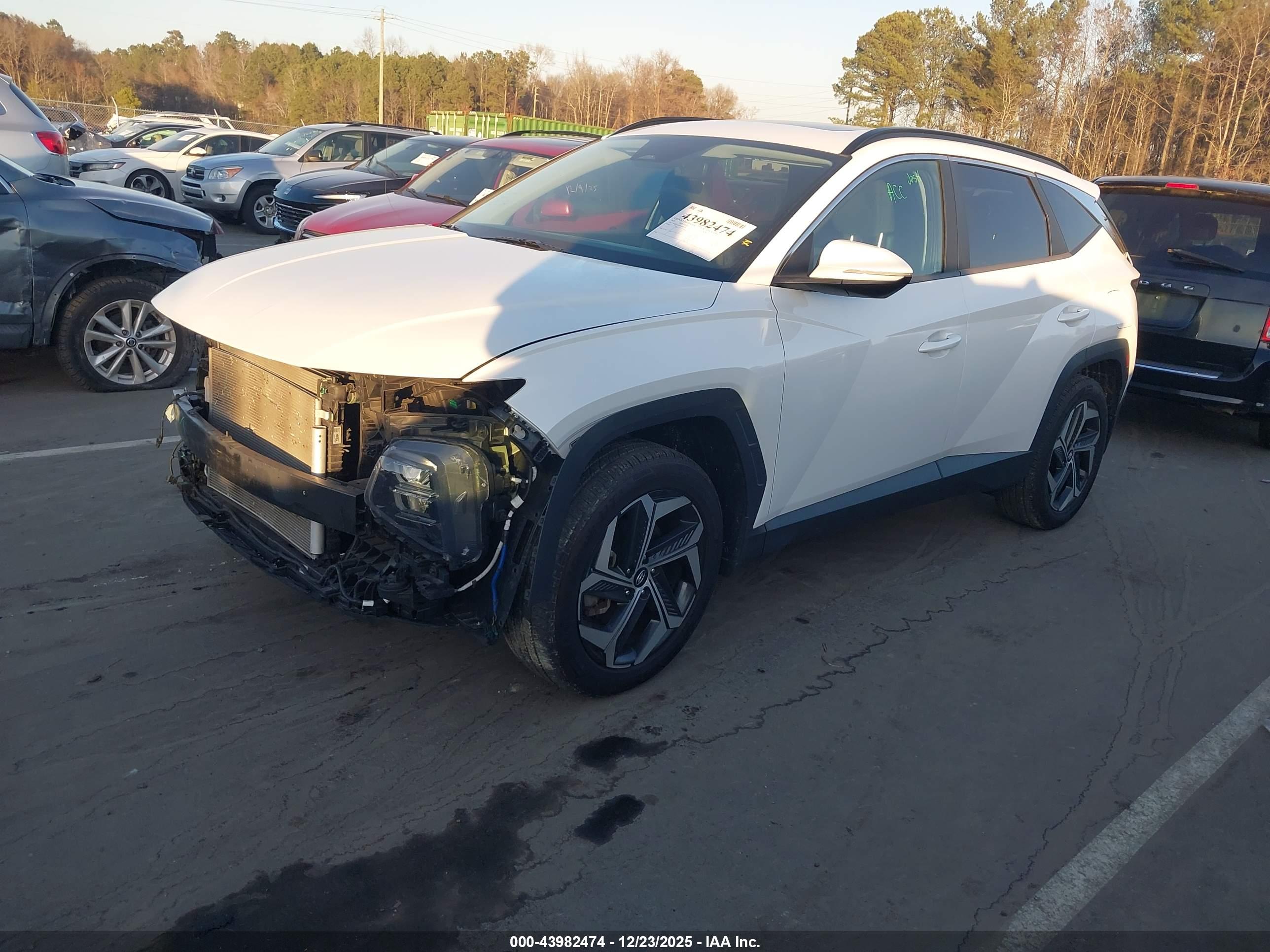 HYUNDAI TUCSON image 2