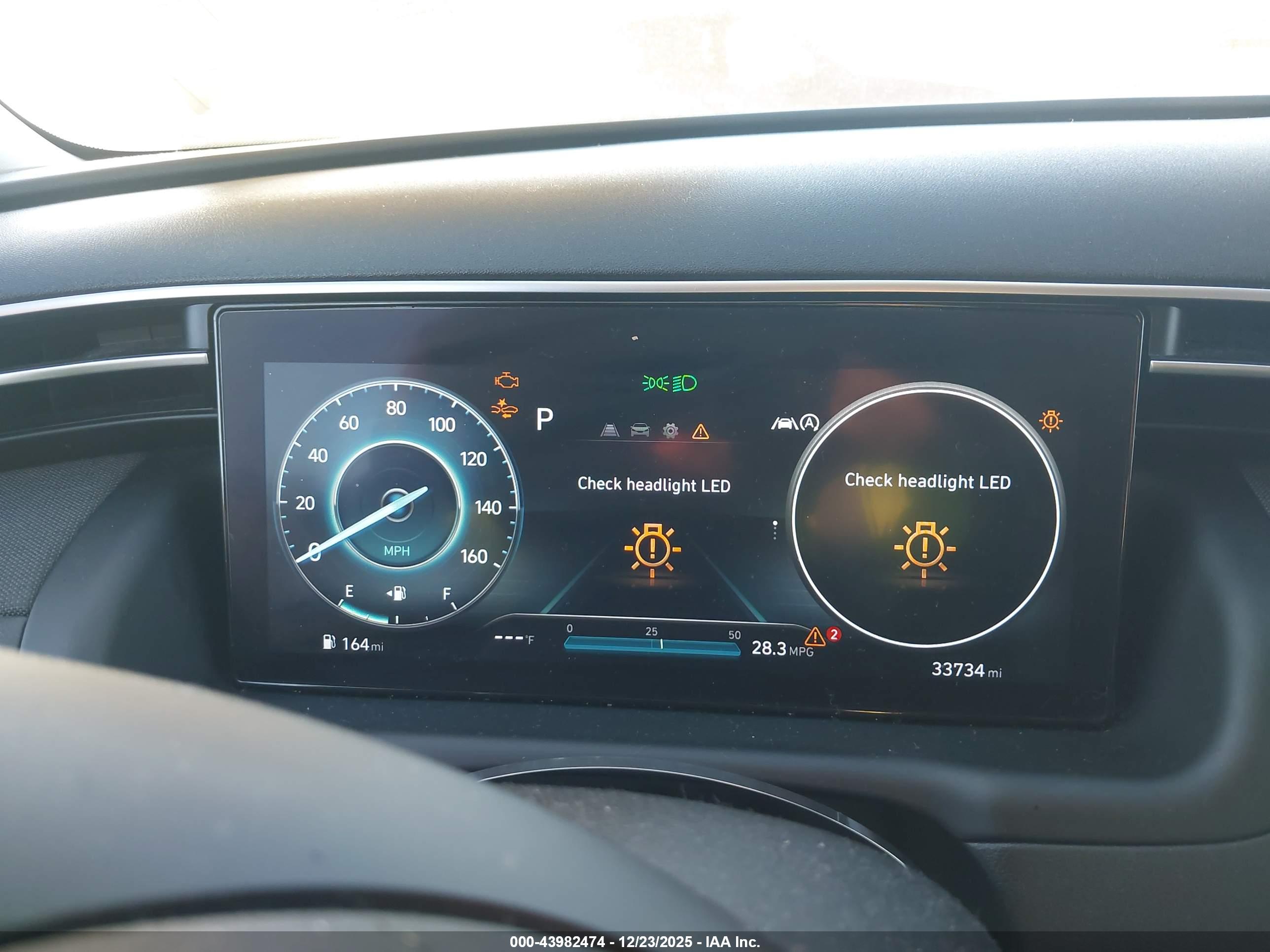 HYUNDAI TUCSON image 7