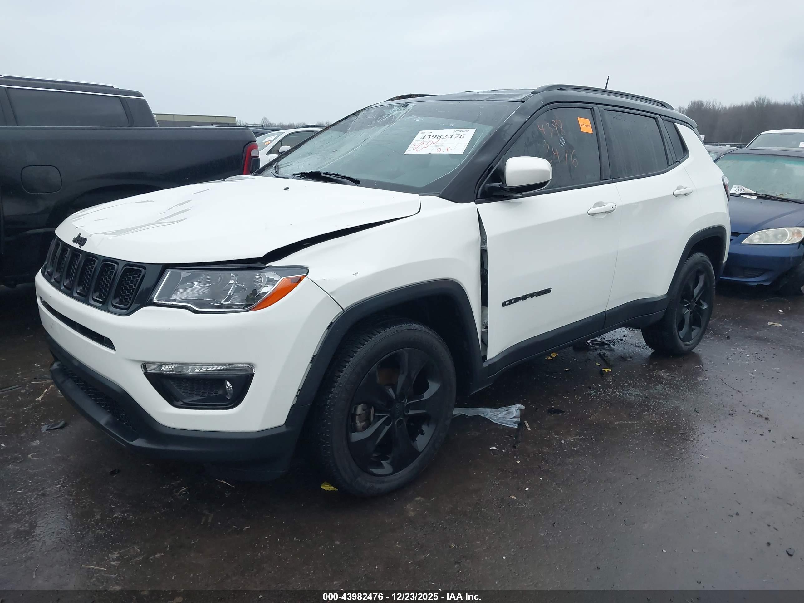 JEEP COMPASS image 2