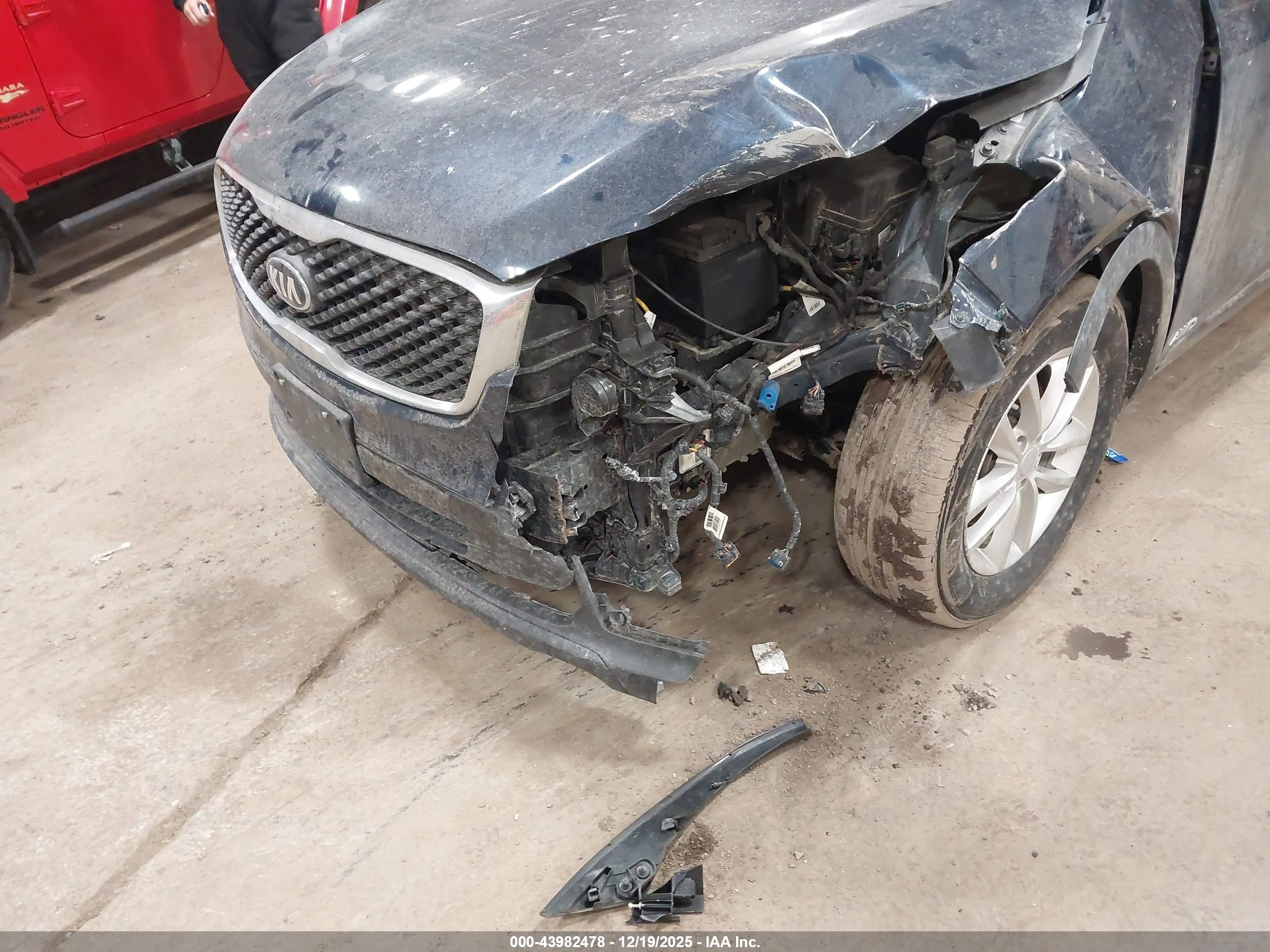 KIA SORENTO image 6
