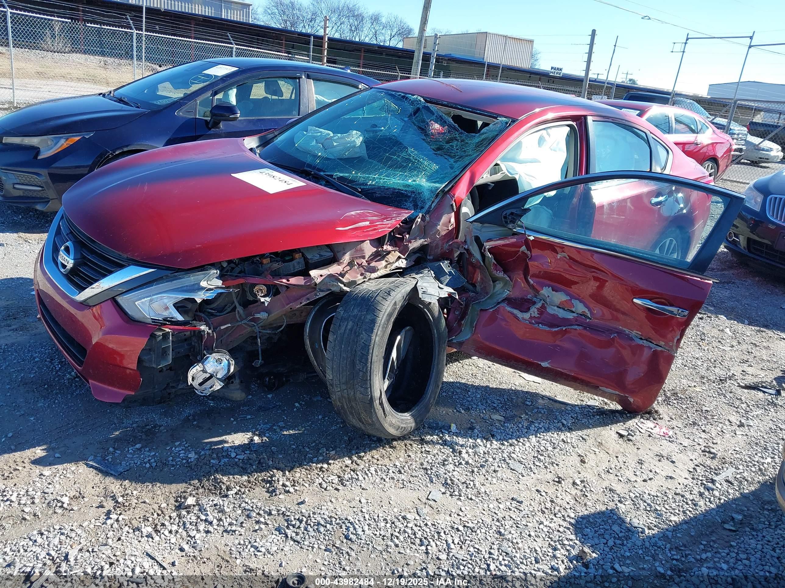 NISSAN ALTIMA image 2