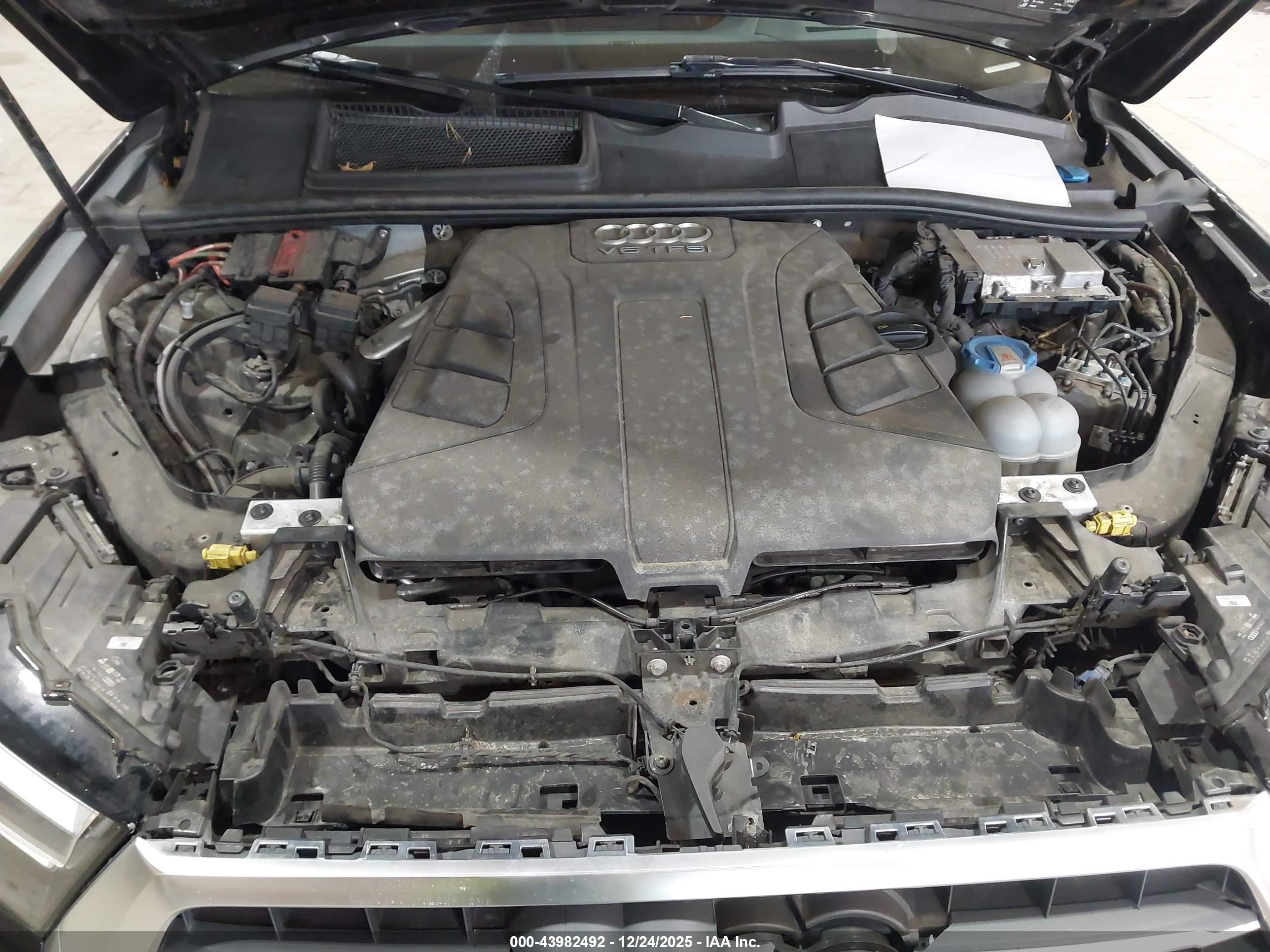 AUDI Q7 image 10