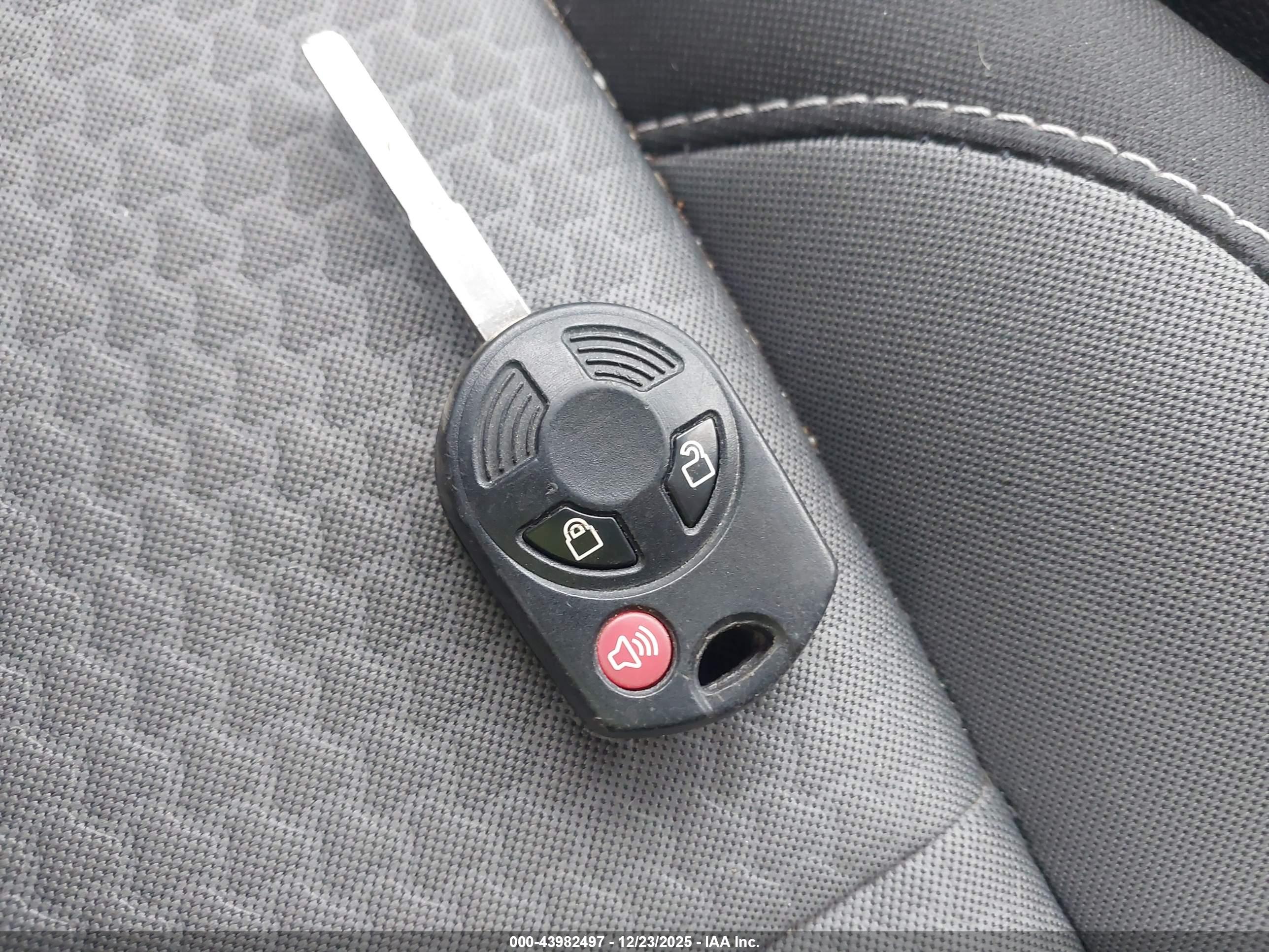 FORD ESCAPE image 11