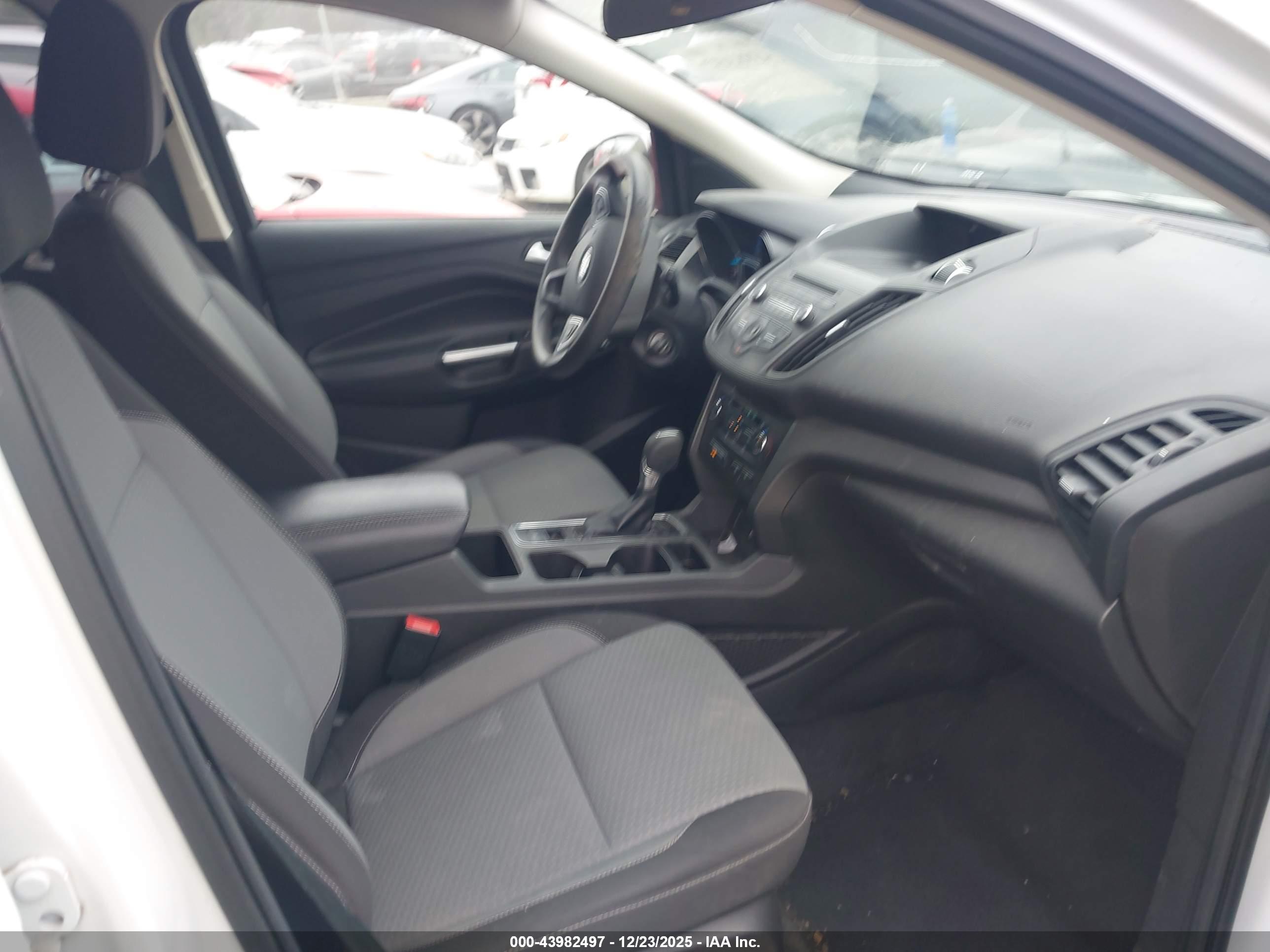 FORD ESCAPE image 5