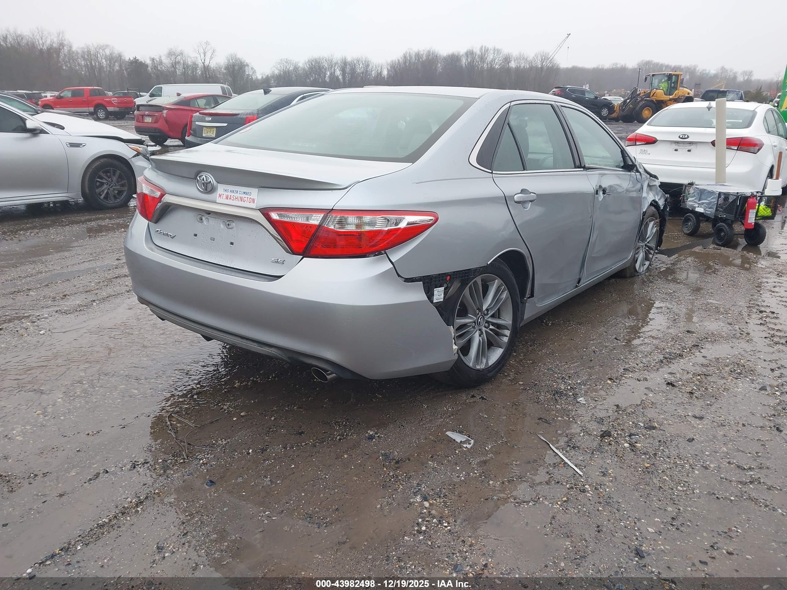 TOYOTA CAMRY image 4