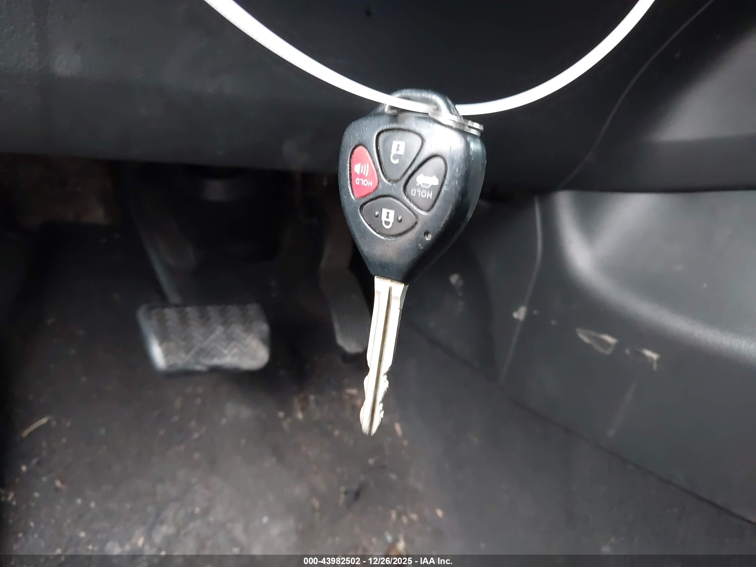 TOYOTA COROLLA image 11
