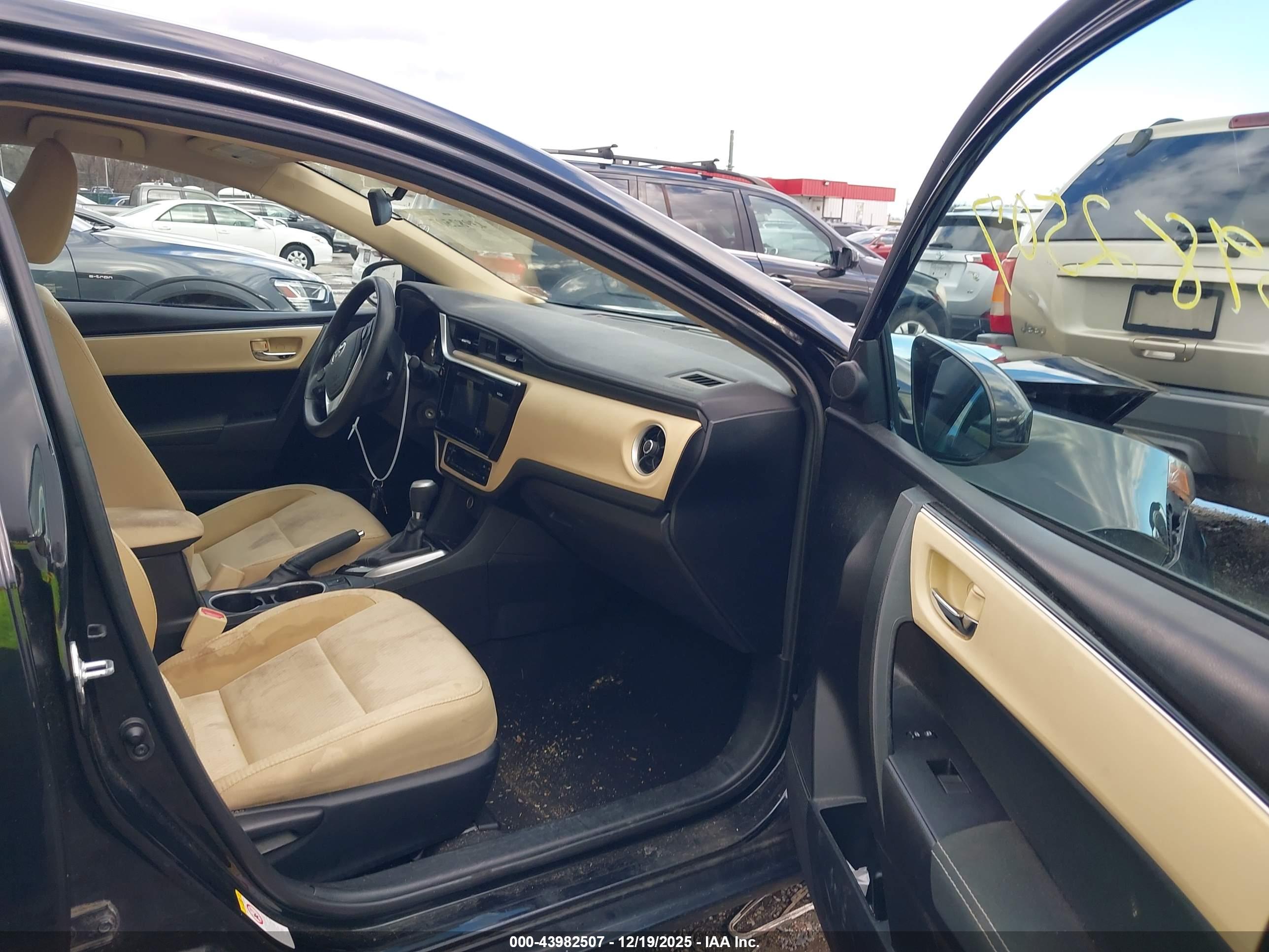 TOYOTA COROLLA image 5