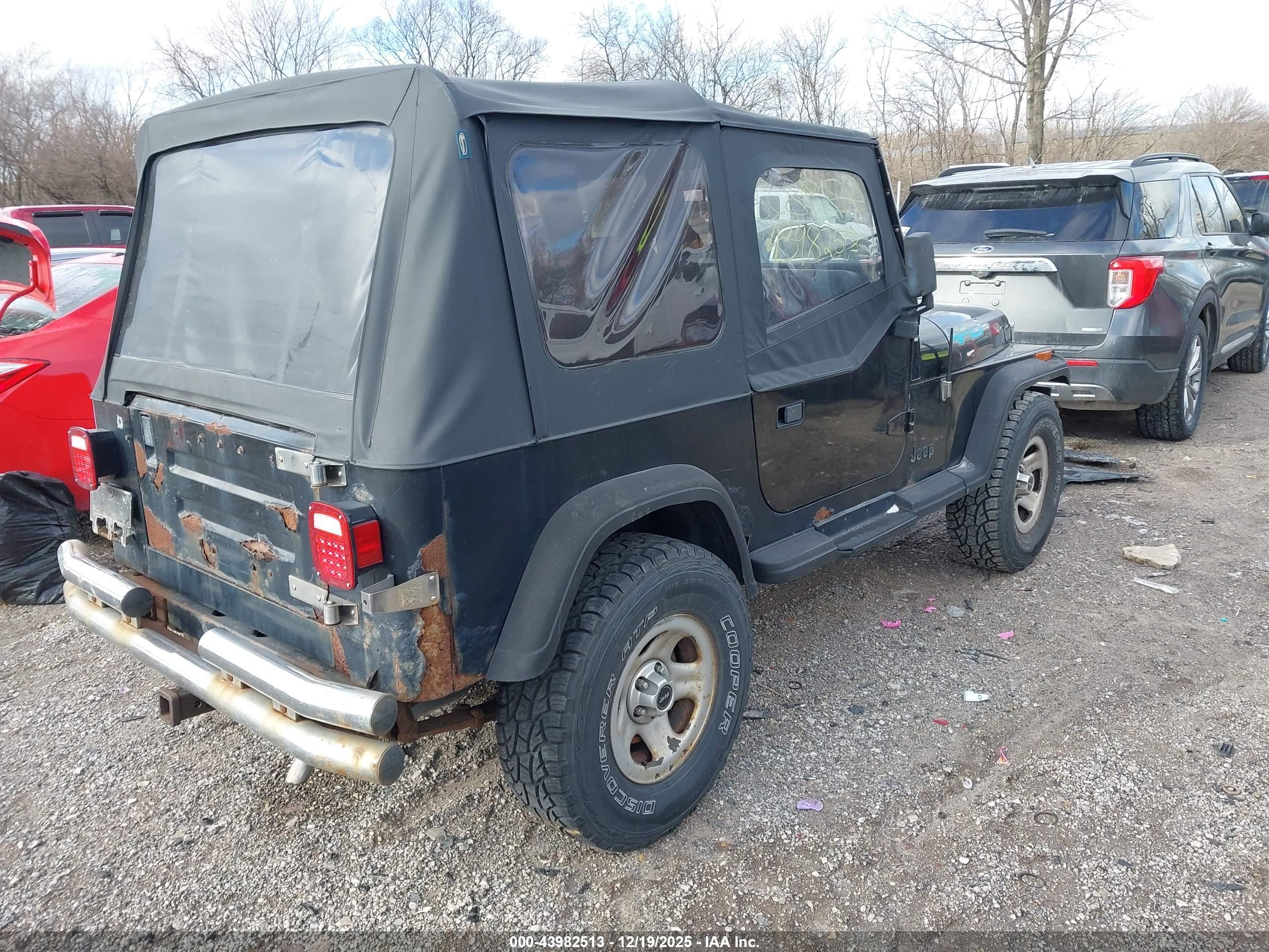 JEEP WRANGLER image 4