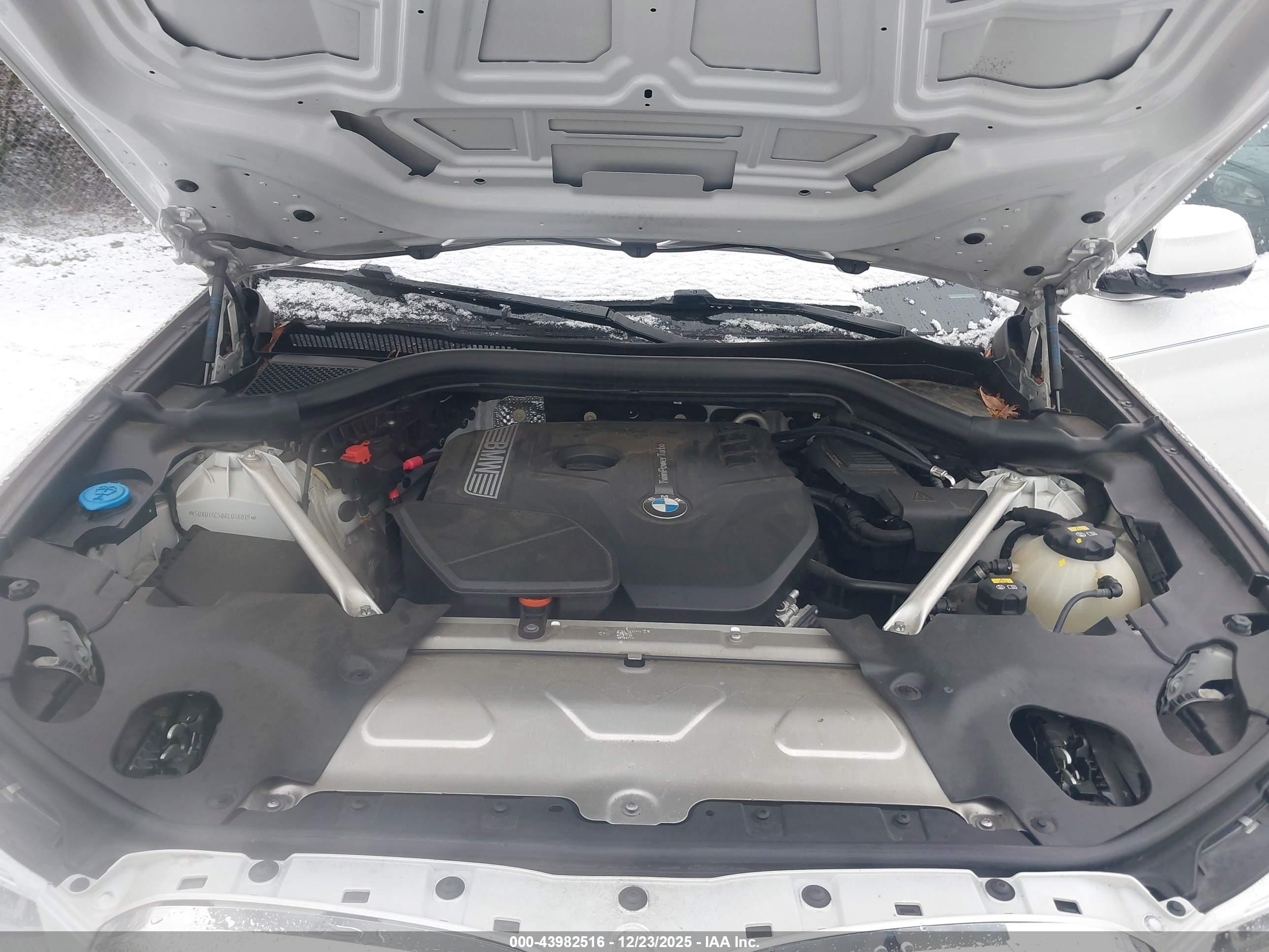 BMW X4 image 10