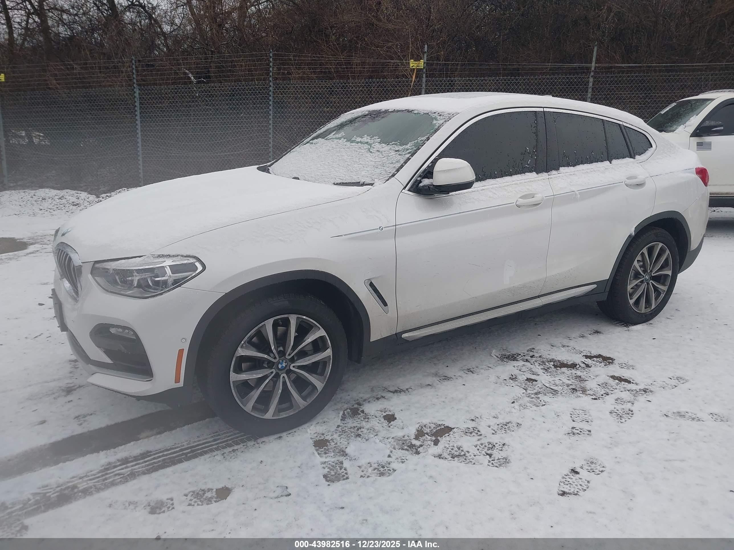 BMW X4 image 2