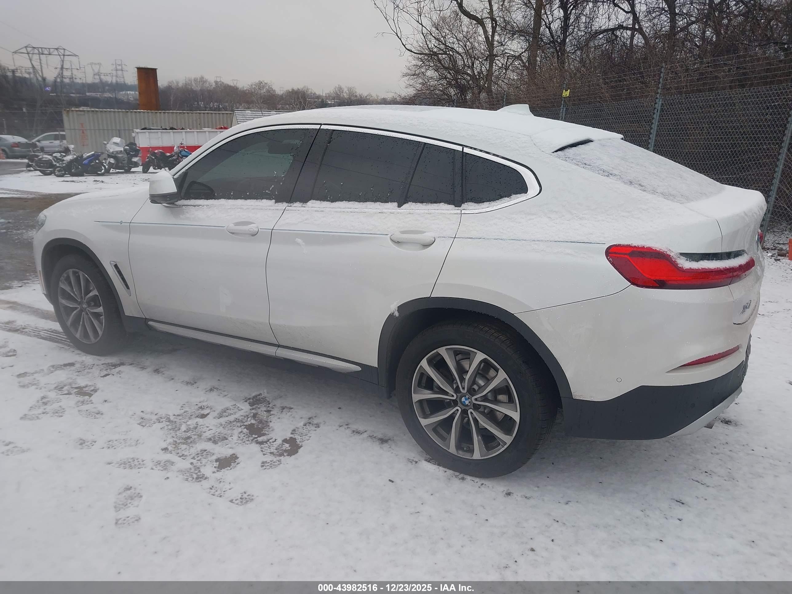 BMW X4 image 3