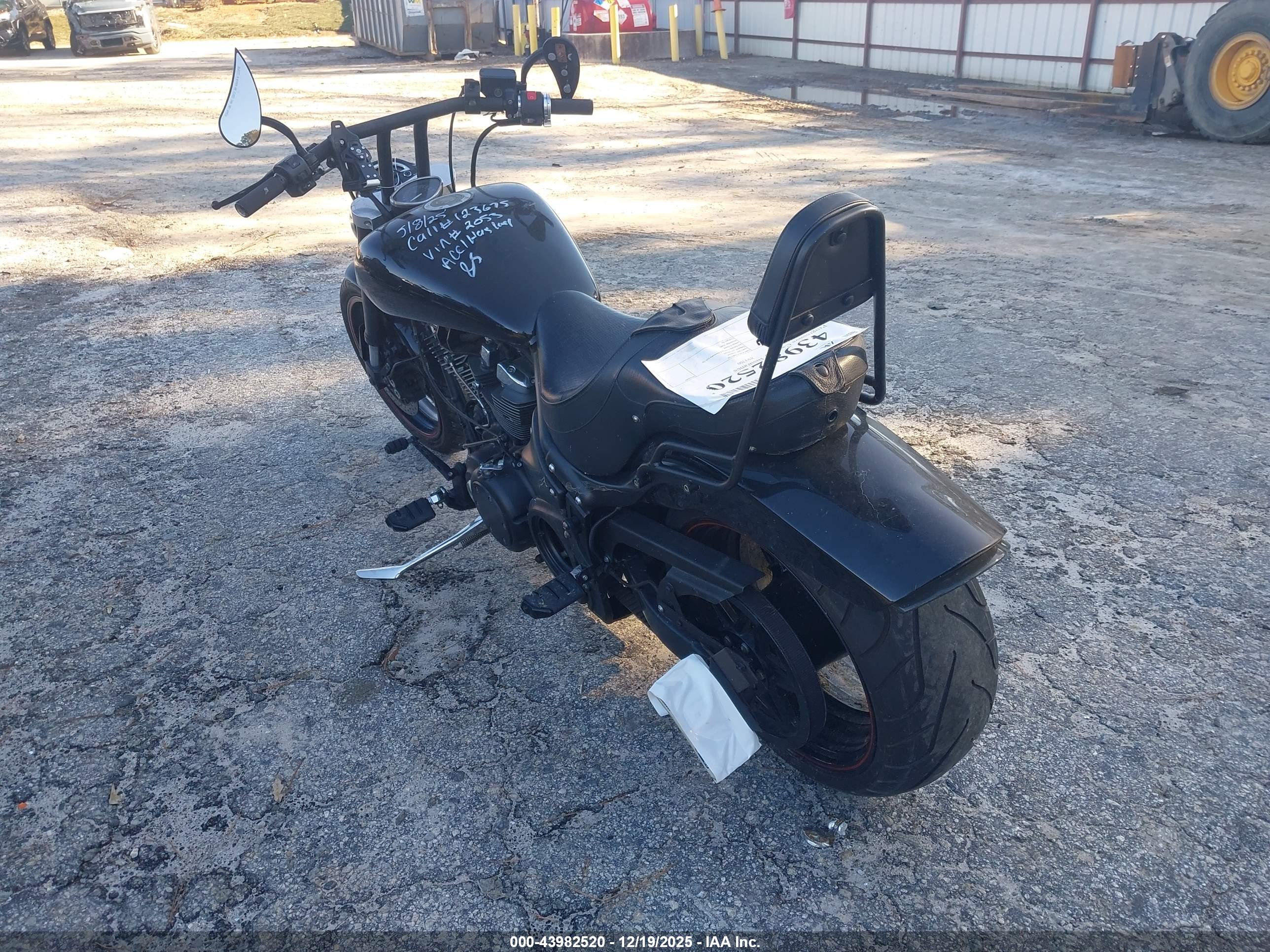 YAMAHA XV1700 image 3