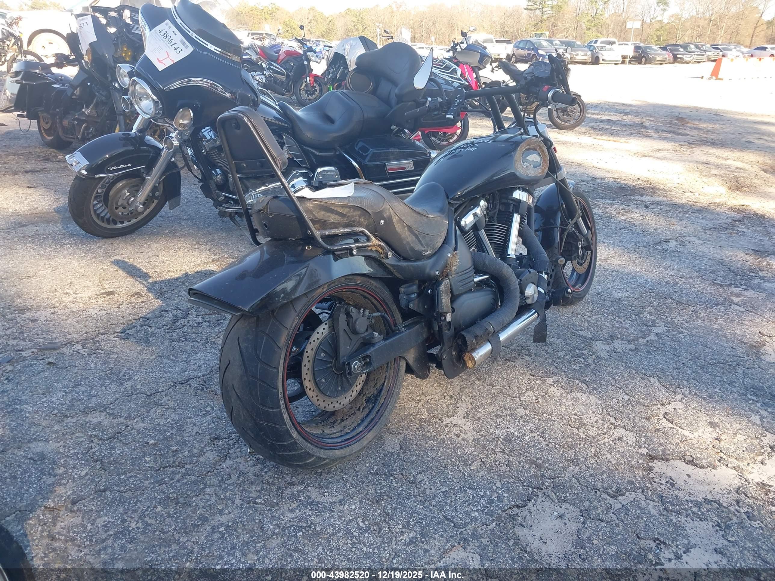 YAMAHA XV1700 image 4