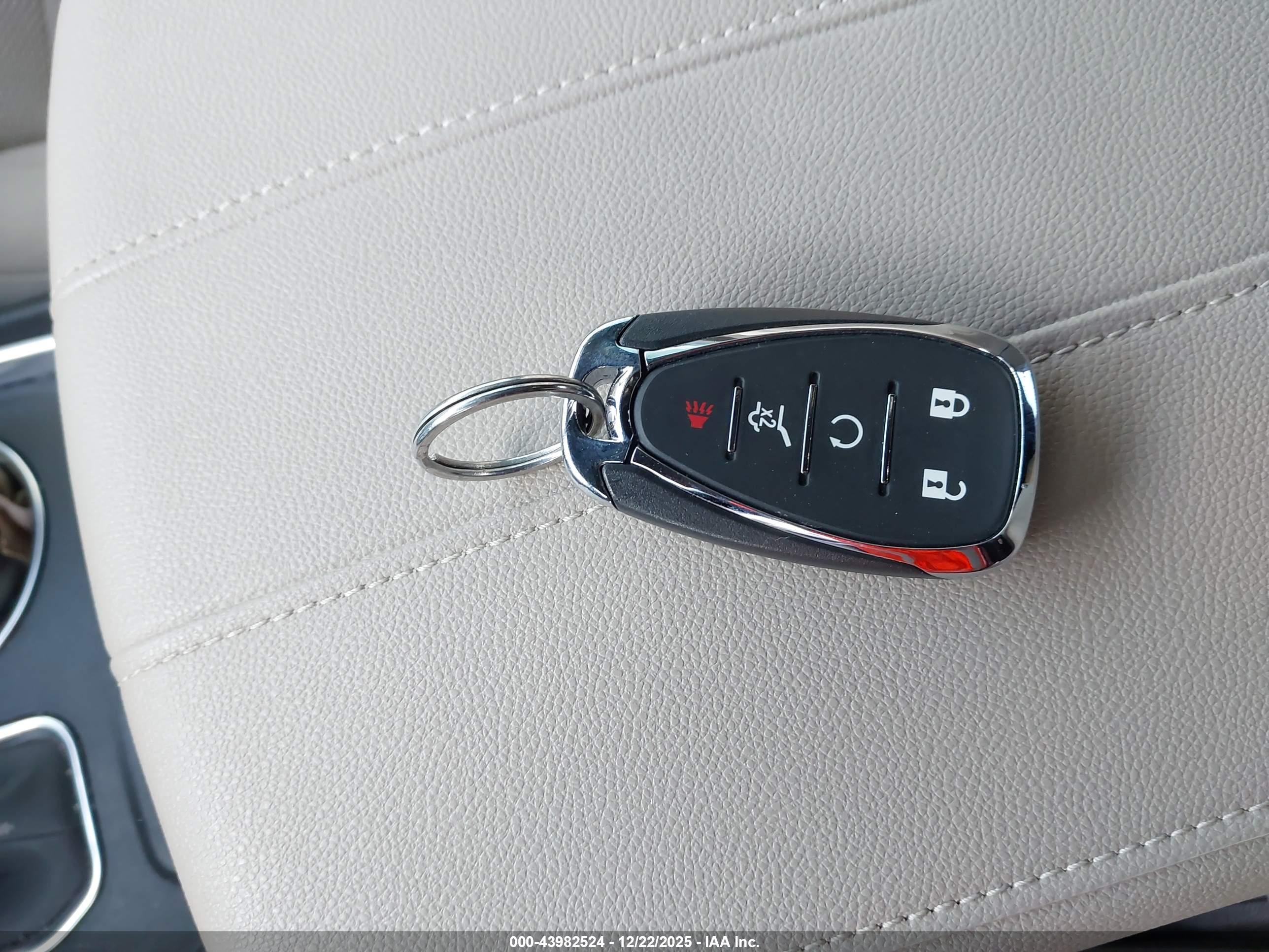 CHEVROLET TRAVERSE image 11