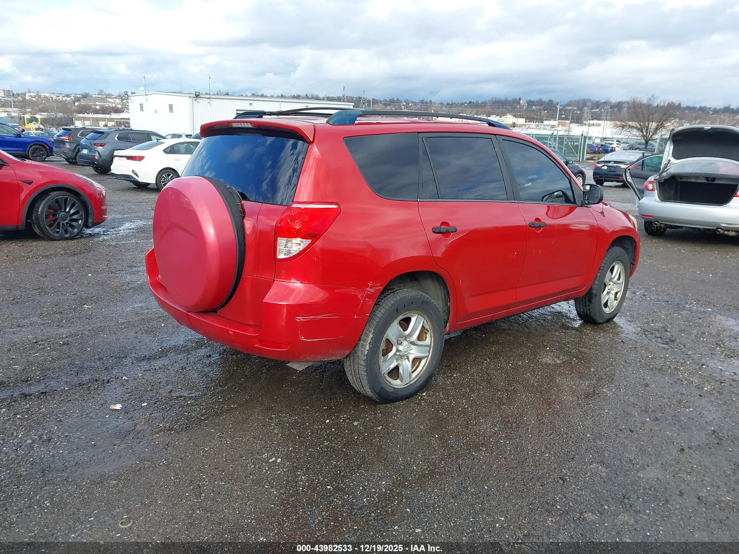 TOYOTA RAV4 image 4