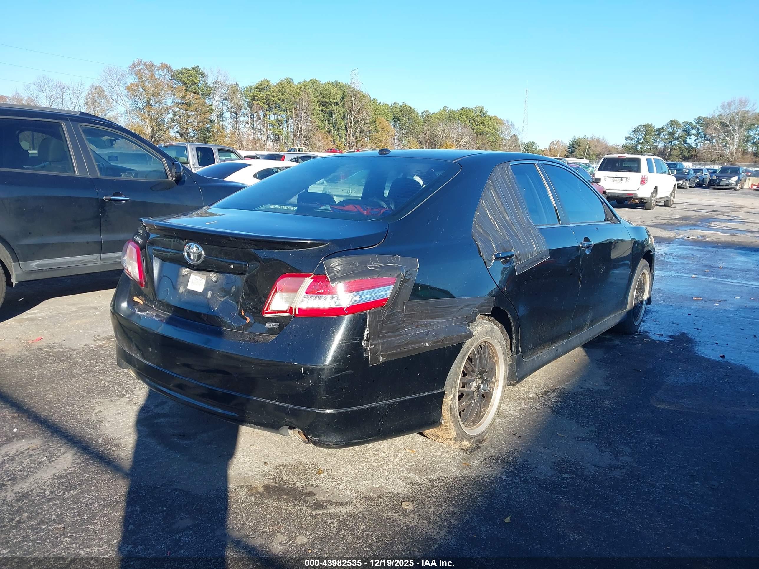 TOYOTA CAMRY image 4