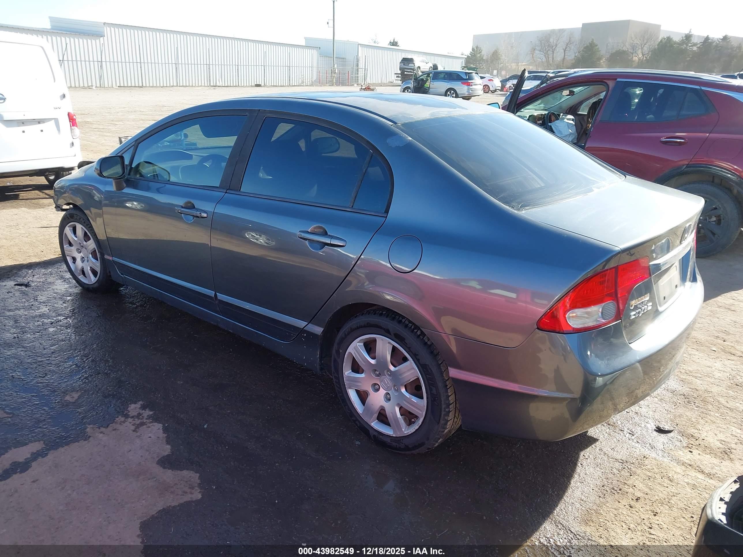 HONDA CIVIC image 3