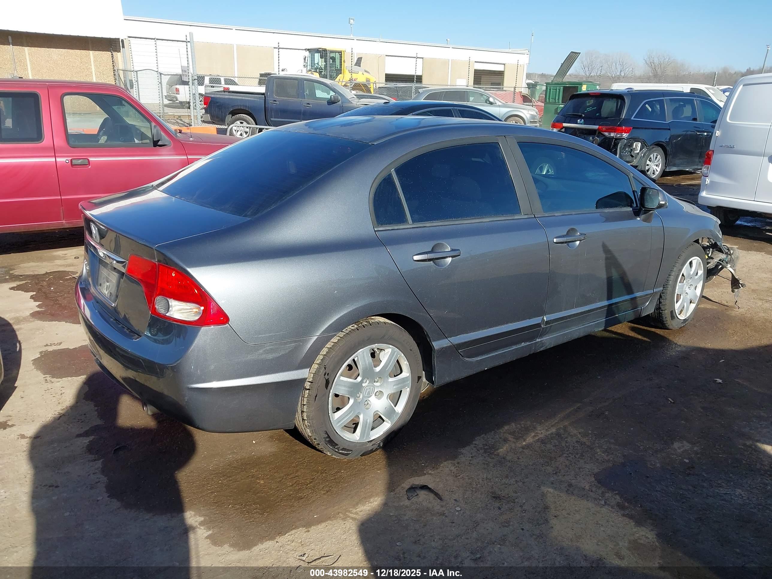 HONDA CIVIC image 4