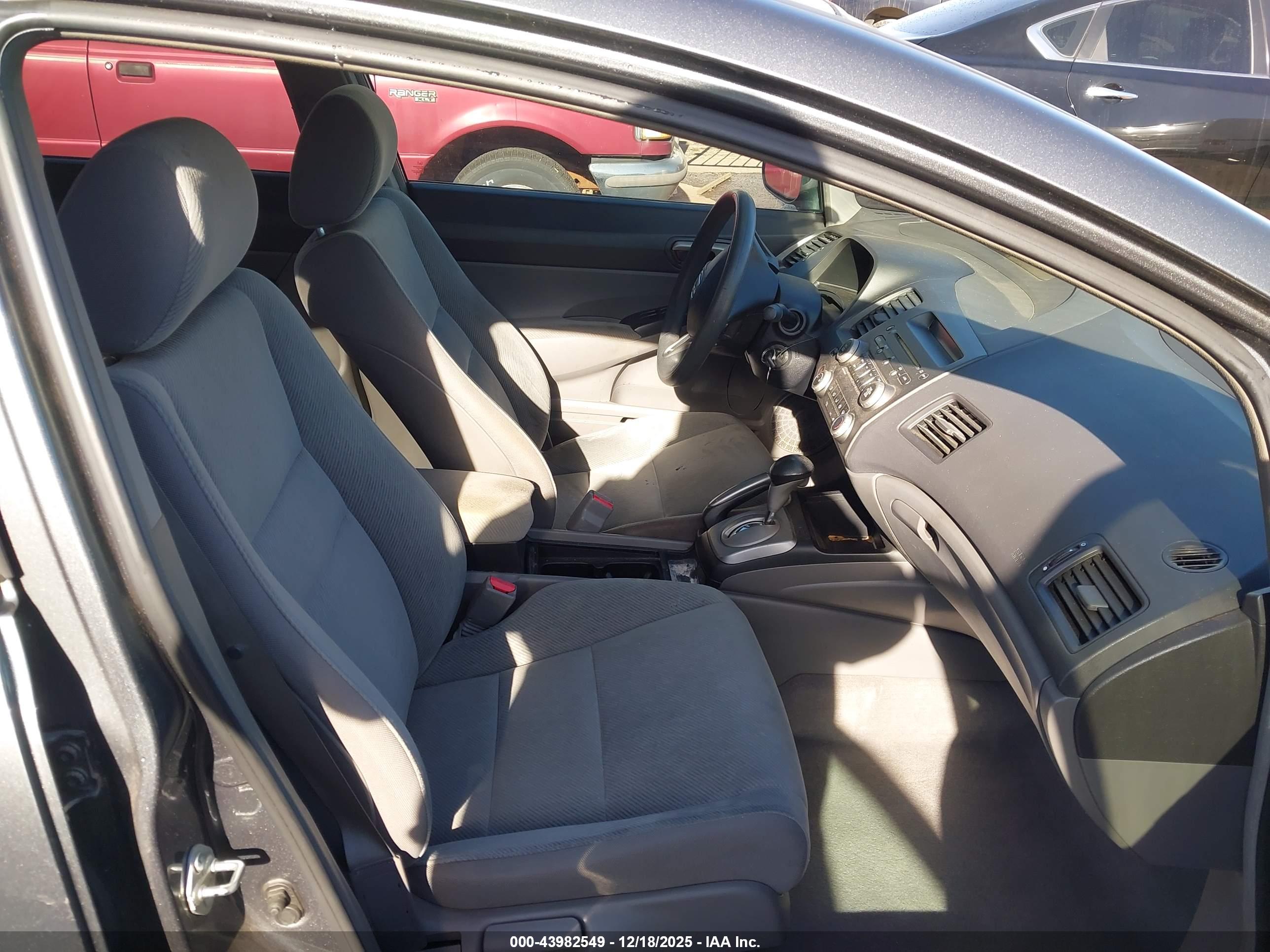 HONDA CIVIC image 5