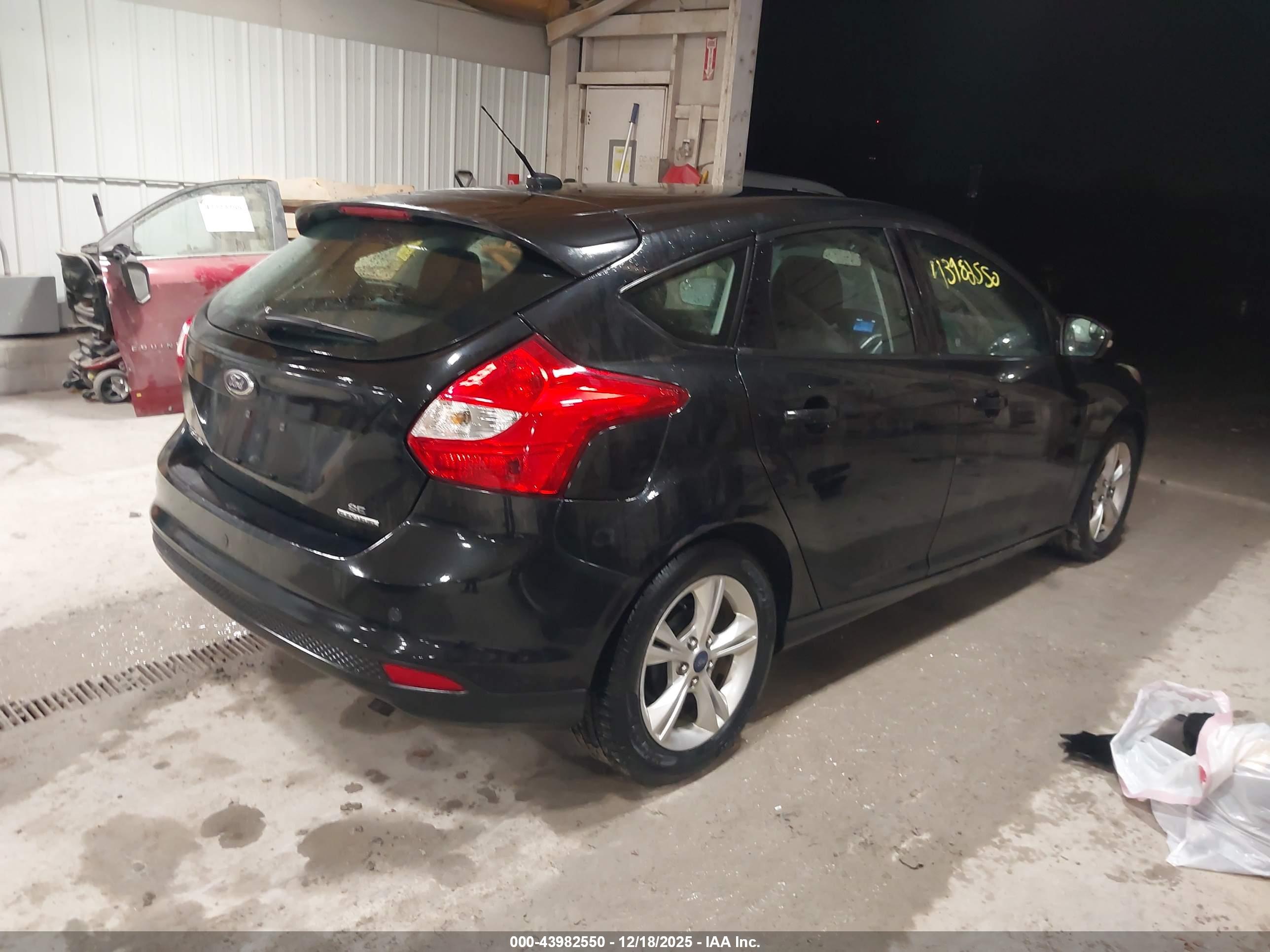 FORD FOCUS image 4