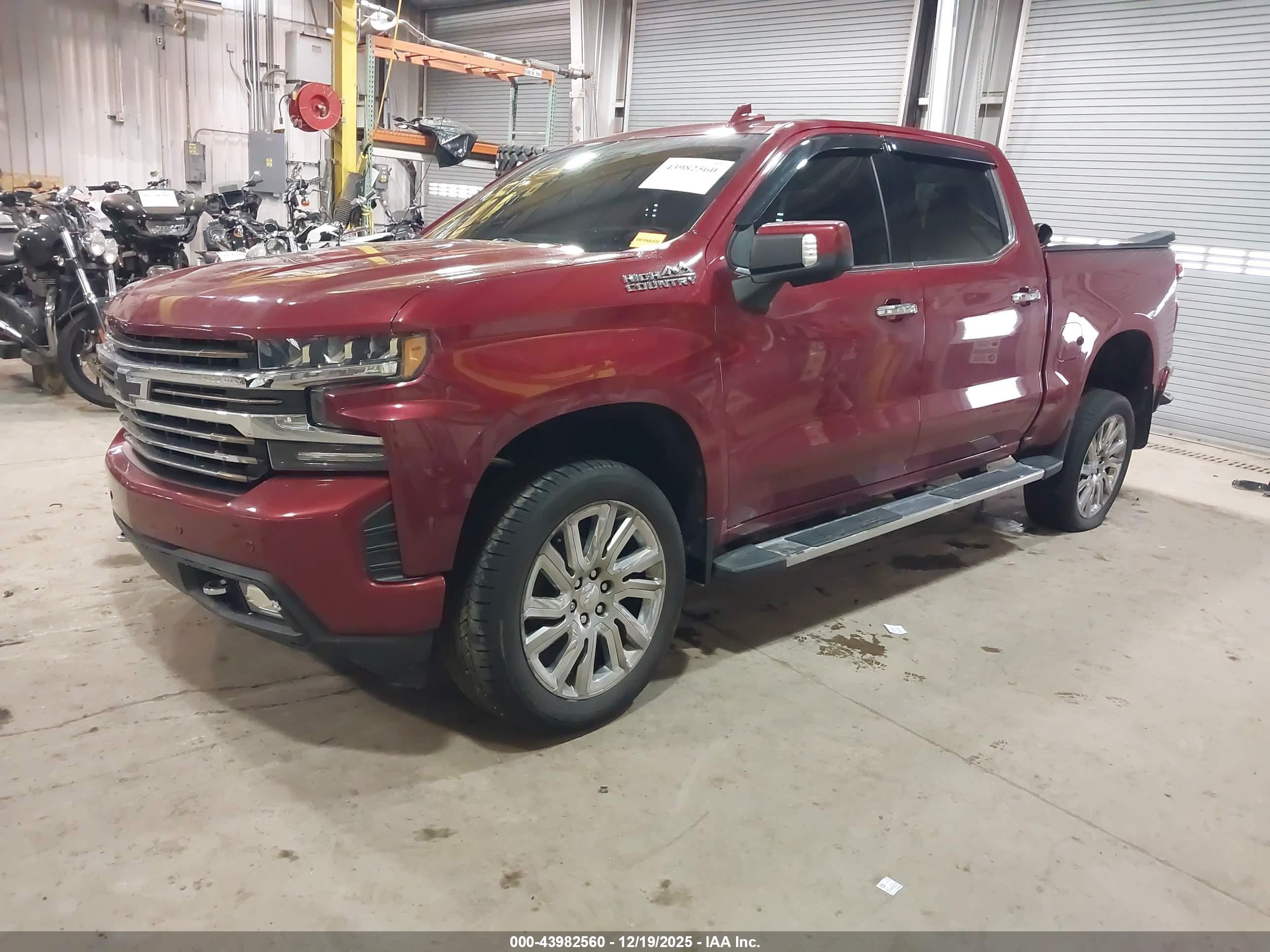 CHEVROLET SILVERADO image 2