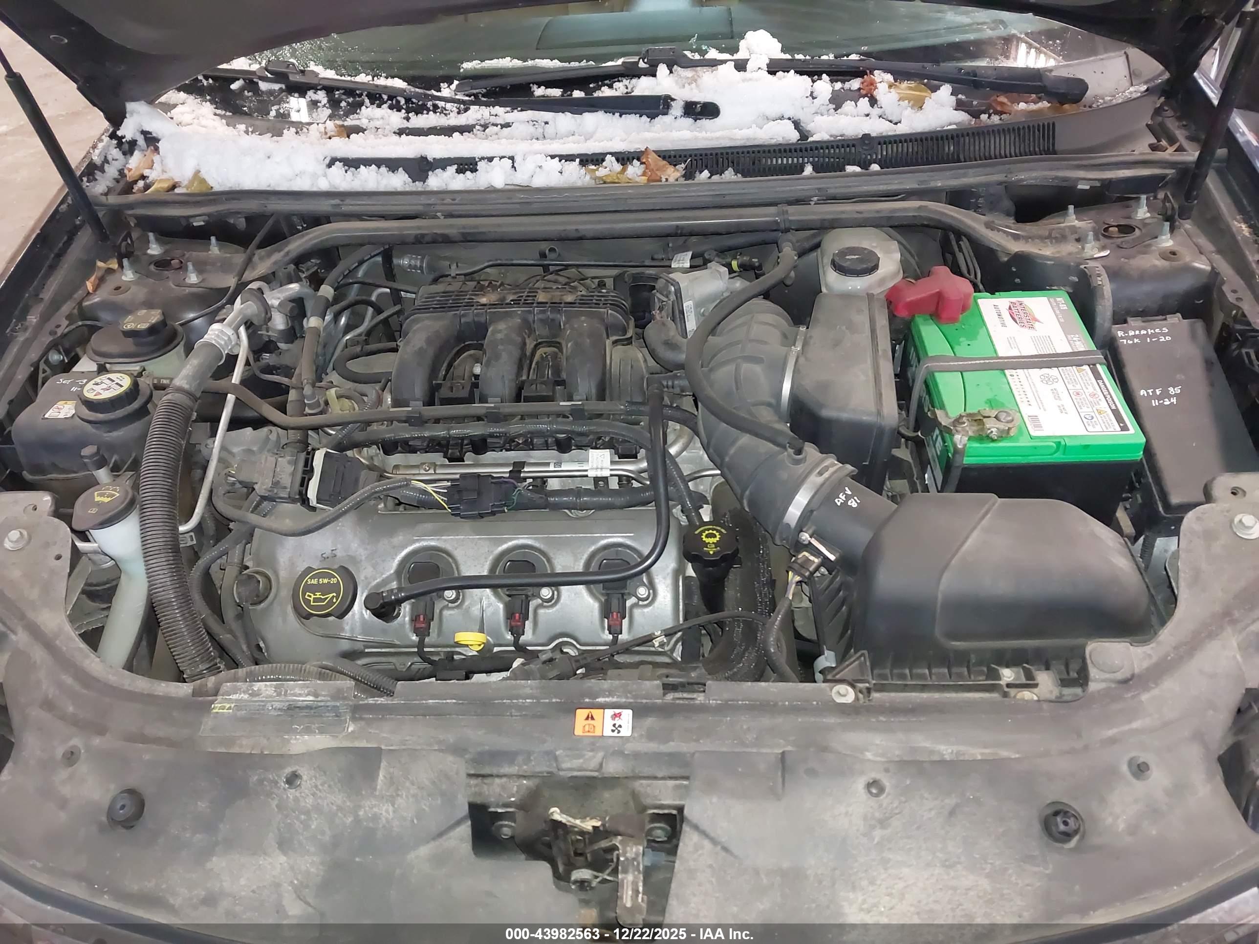 FORD TAURUS image 10