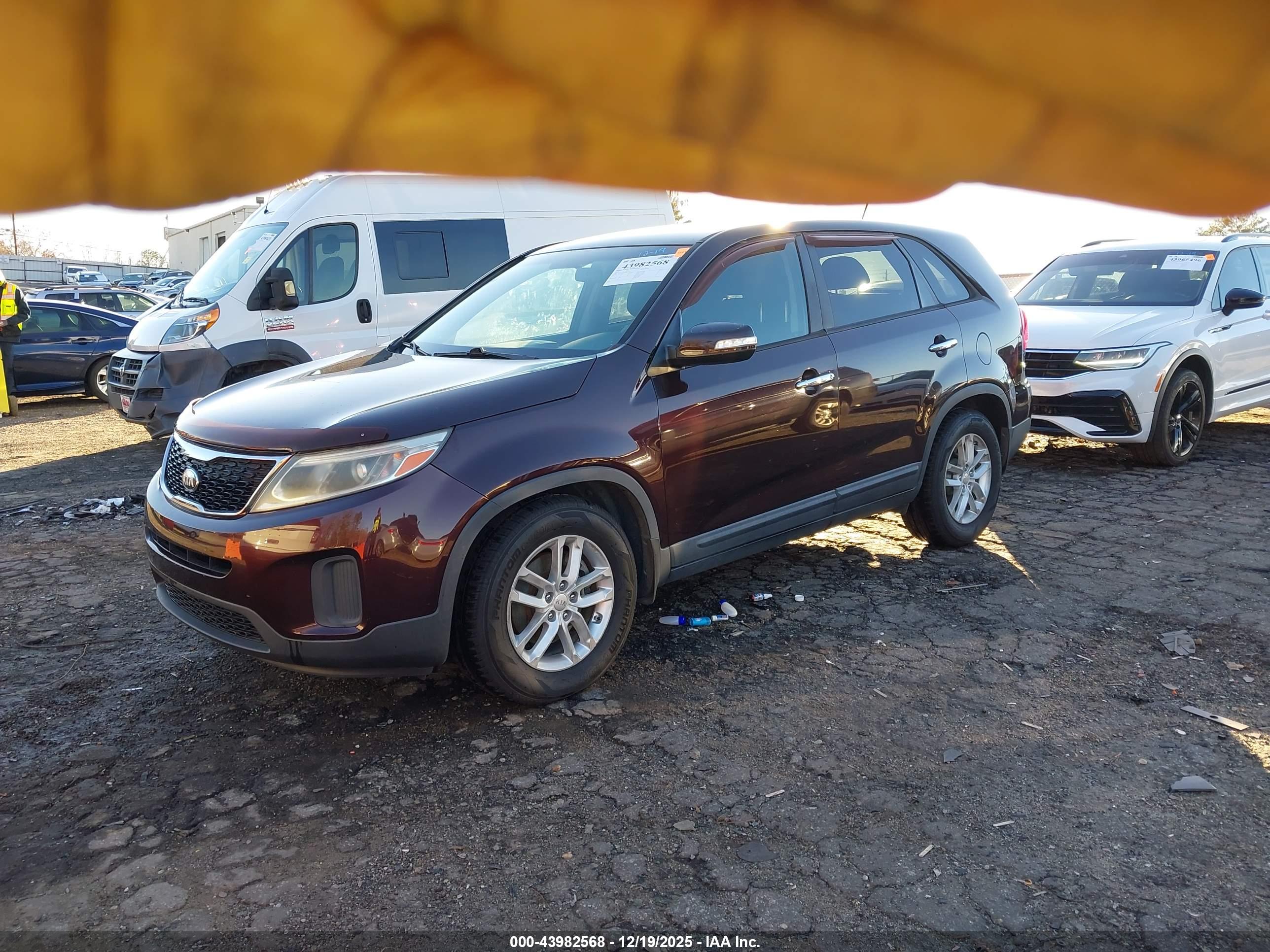KIA SORENTO image 2