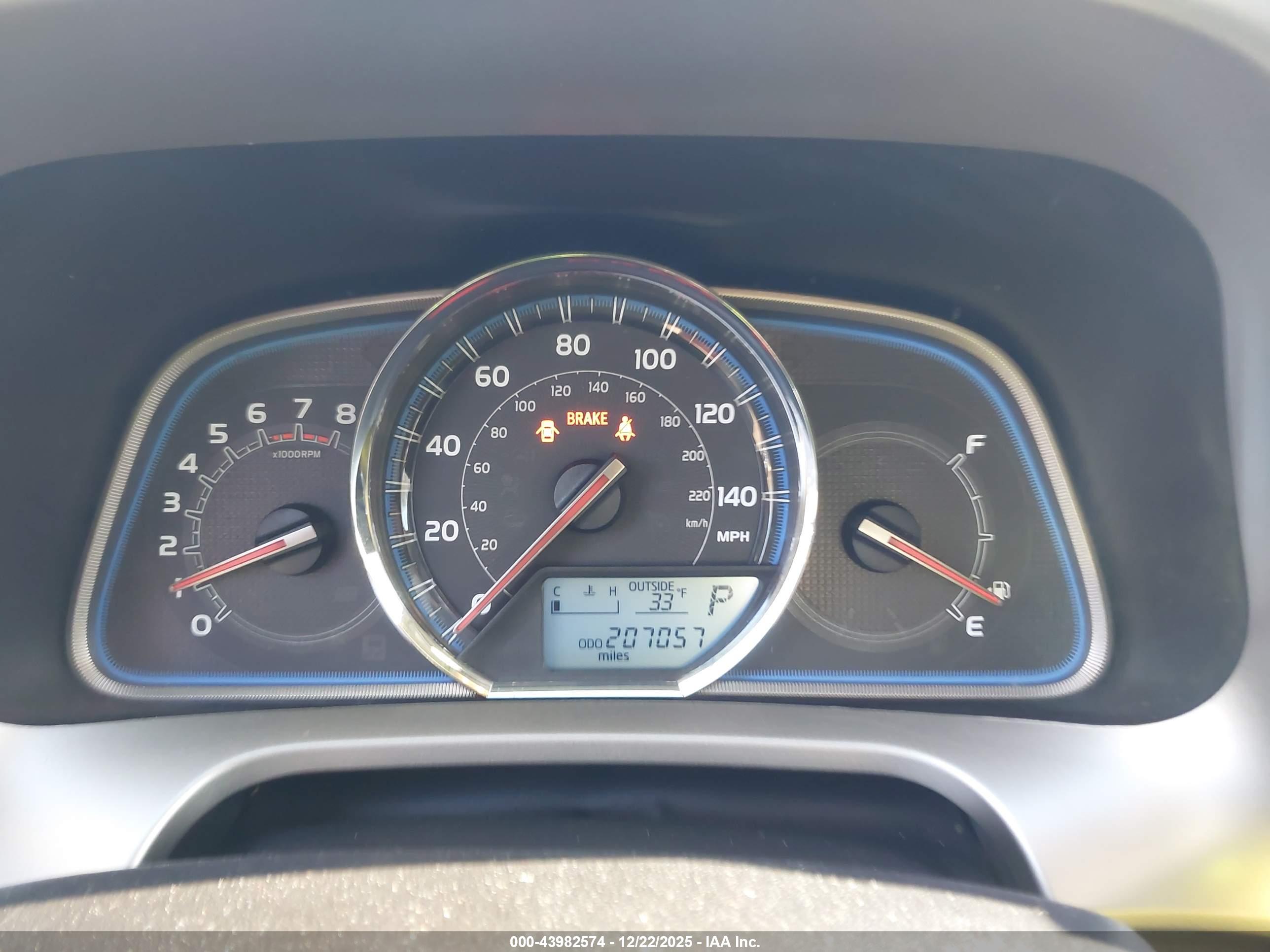 TOYOTA RAV4 image 7