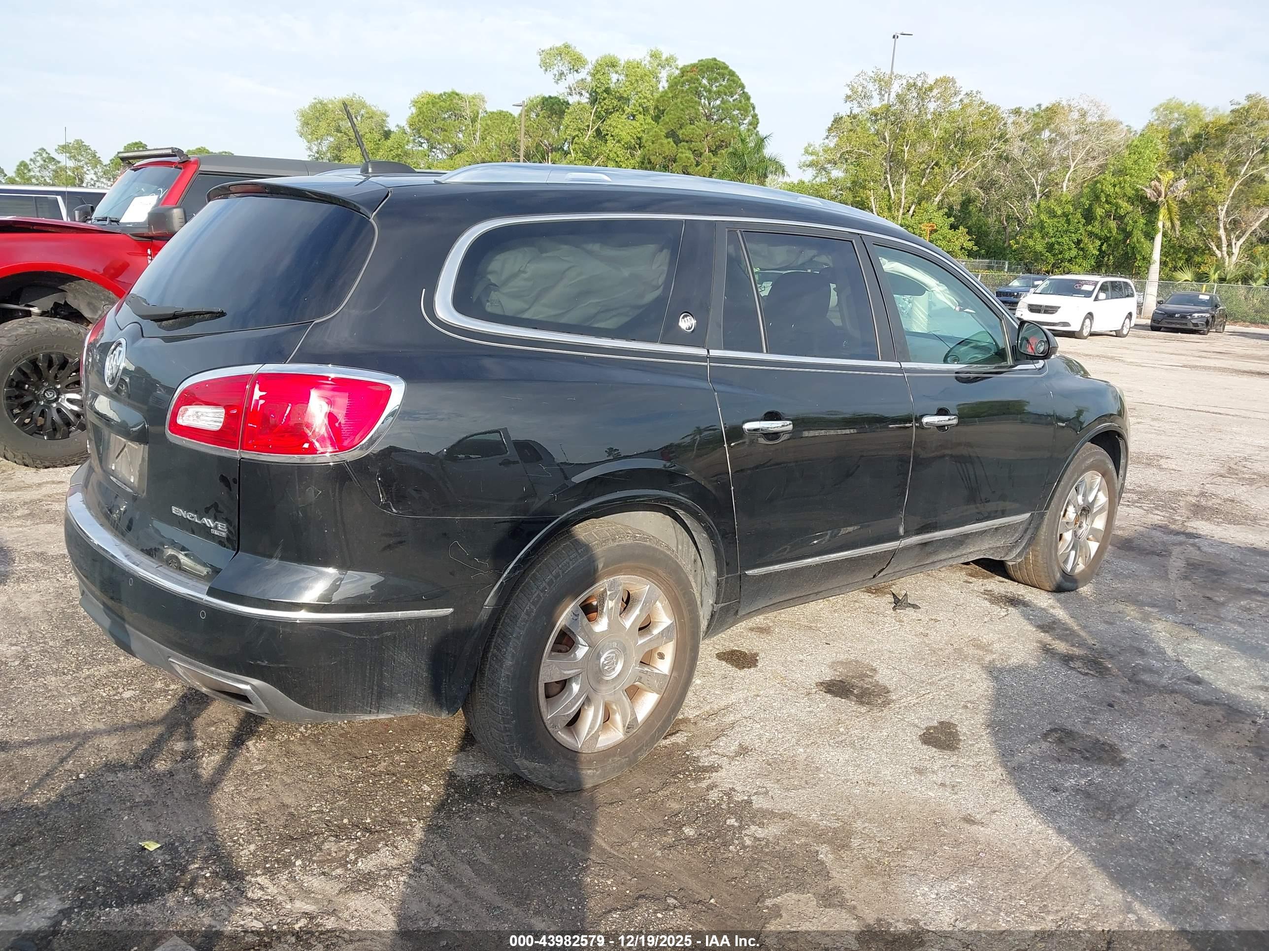 BUICK ENCLAVE image 4