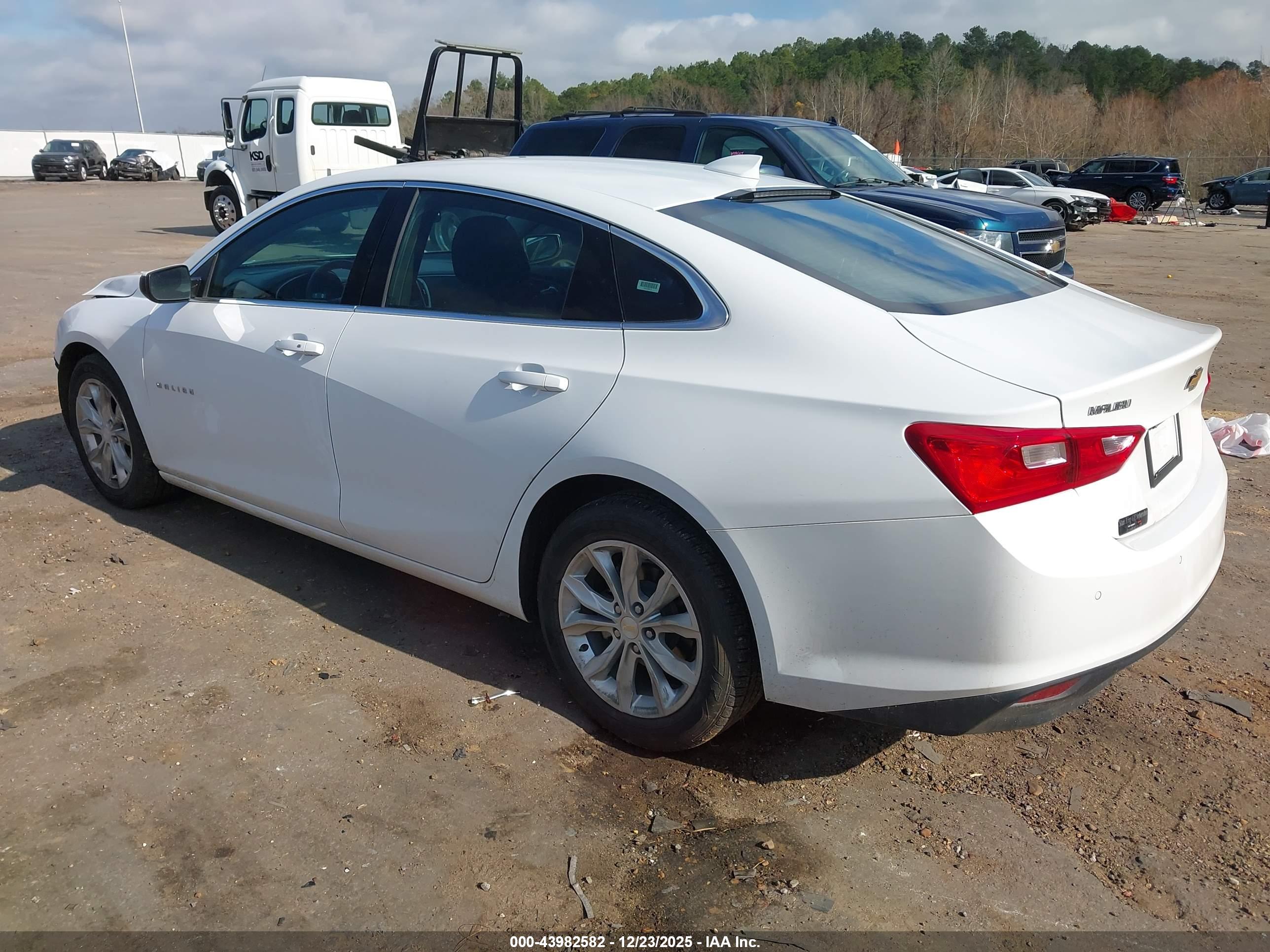 CHEVROLET MALIBU image 3