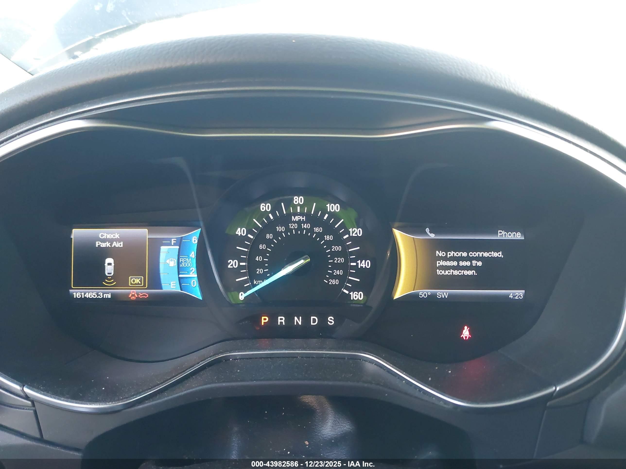 FORD FUSION image 7