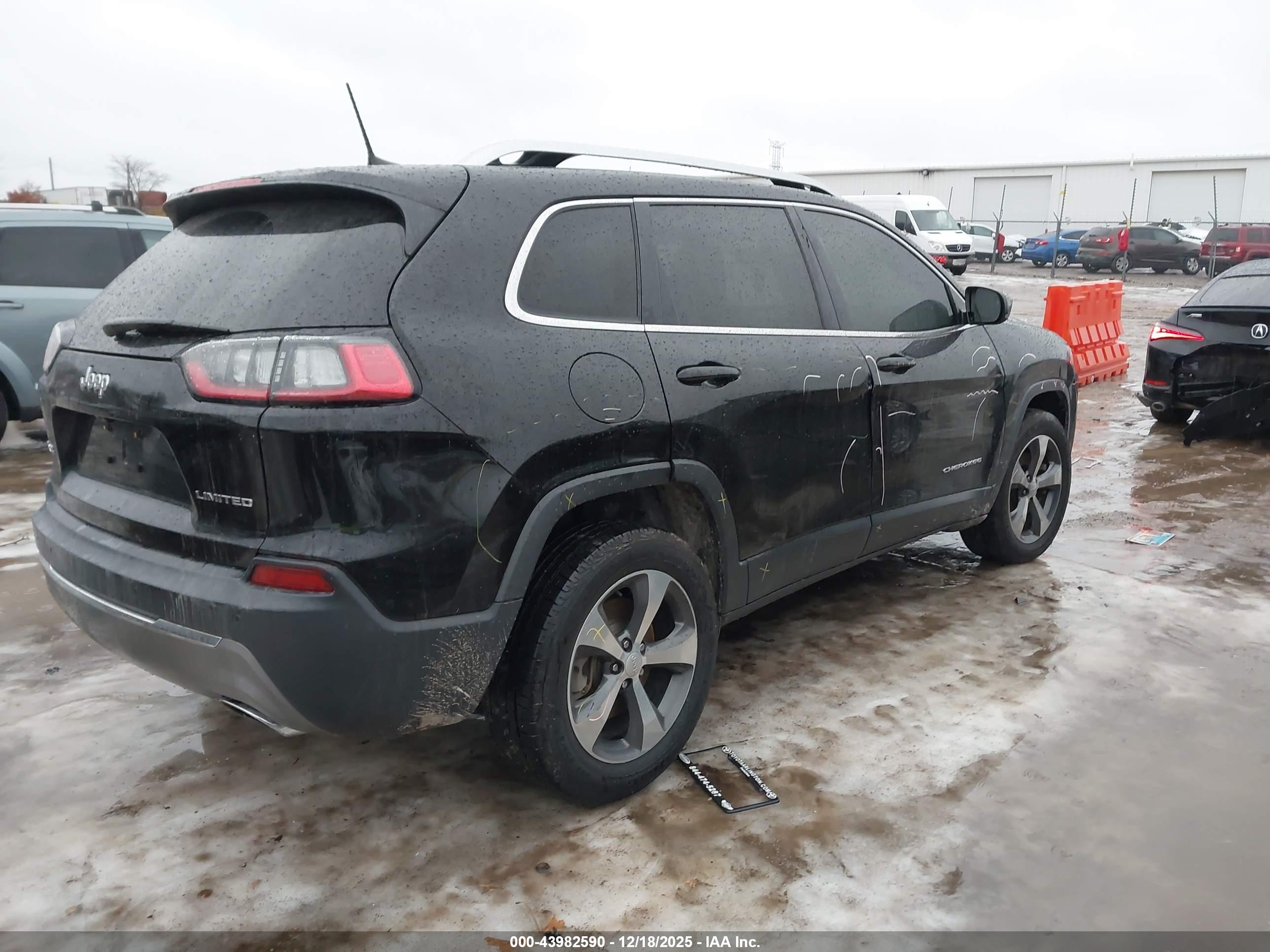 JEEP CHEROKEE image 4