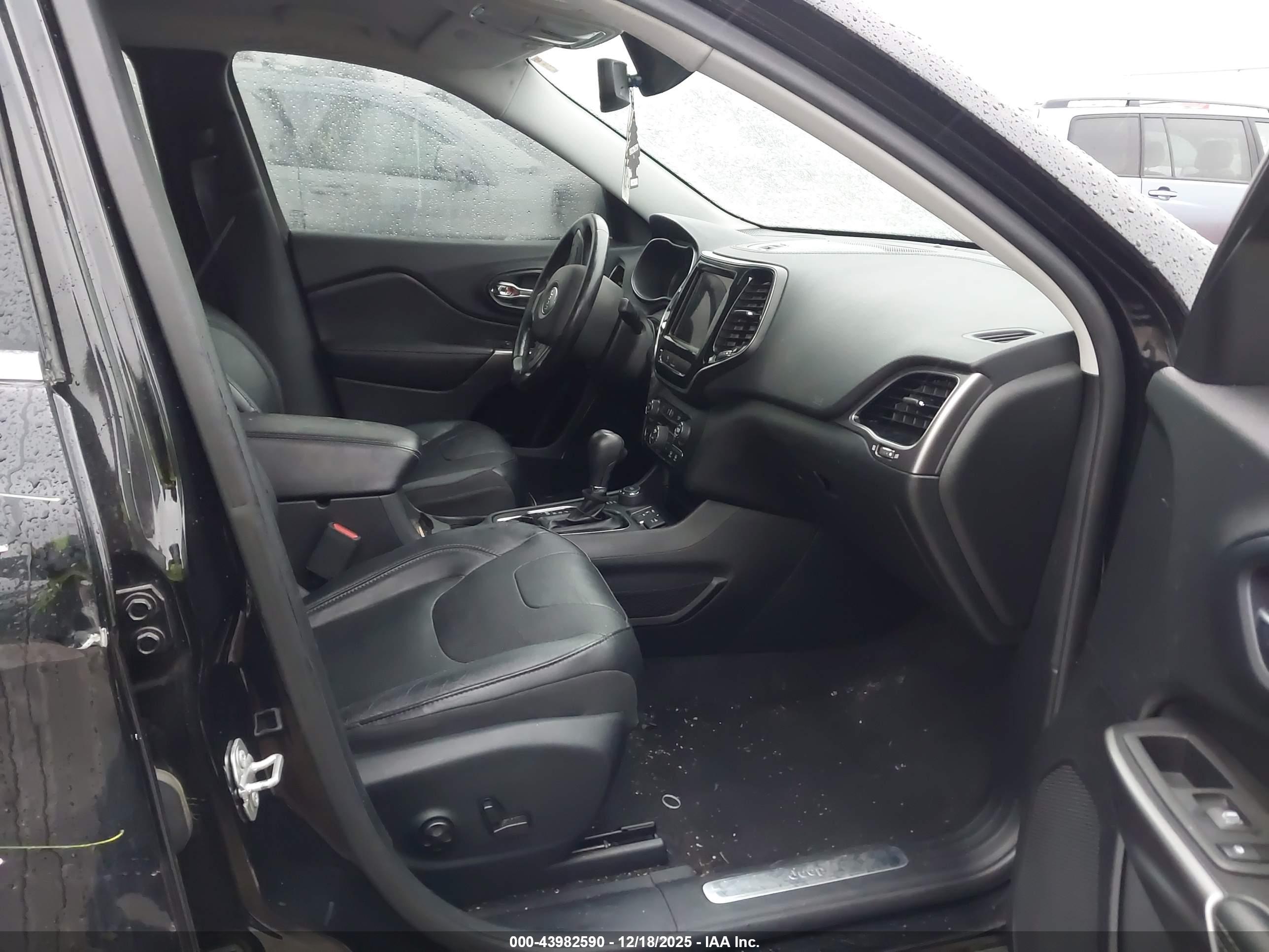 JEEP CHEROKEE image 5