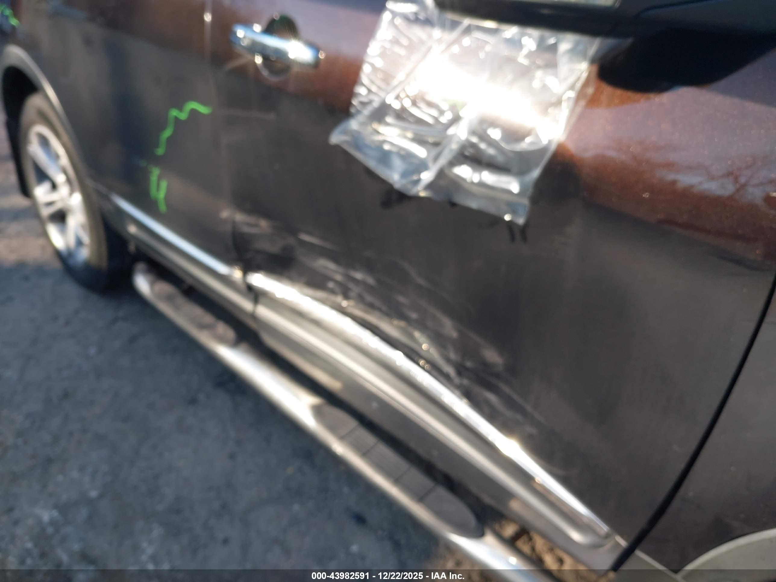 FORD EXPLORER image 6
