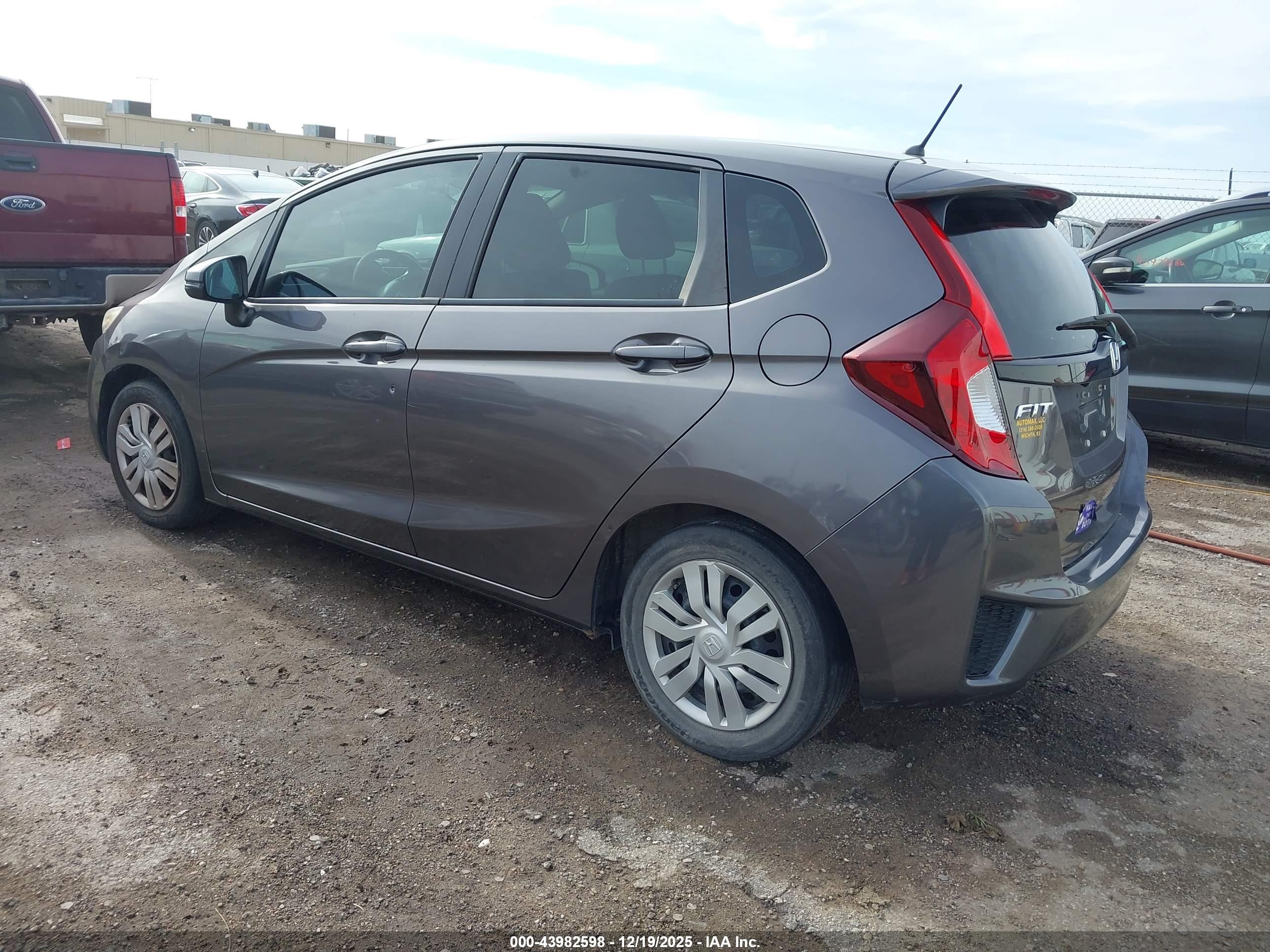 HONDA FIT image 3