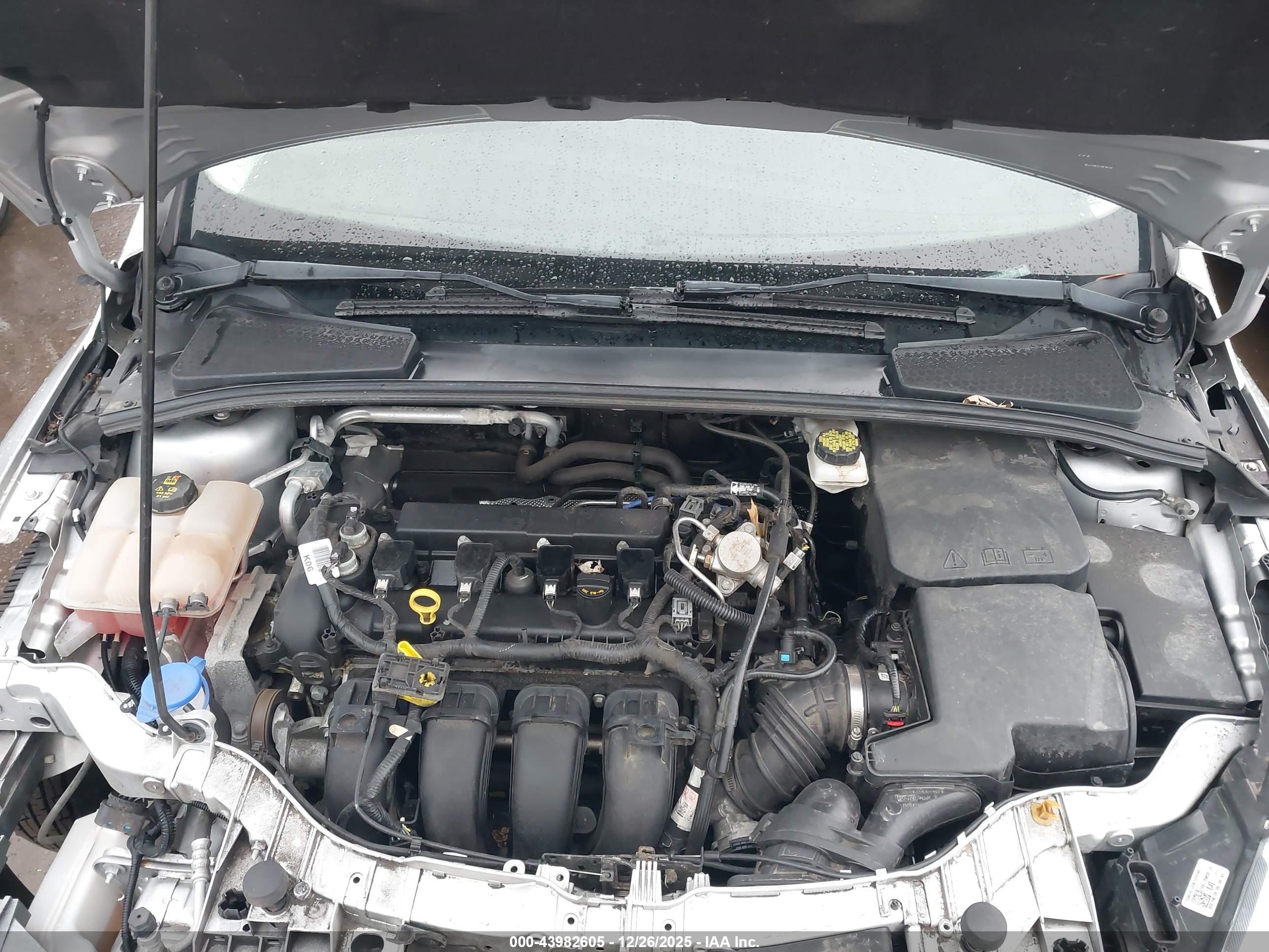 FORD FOCUS image 10