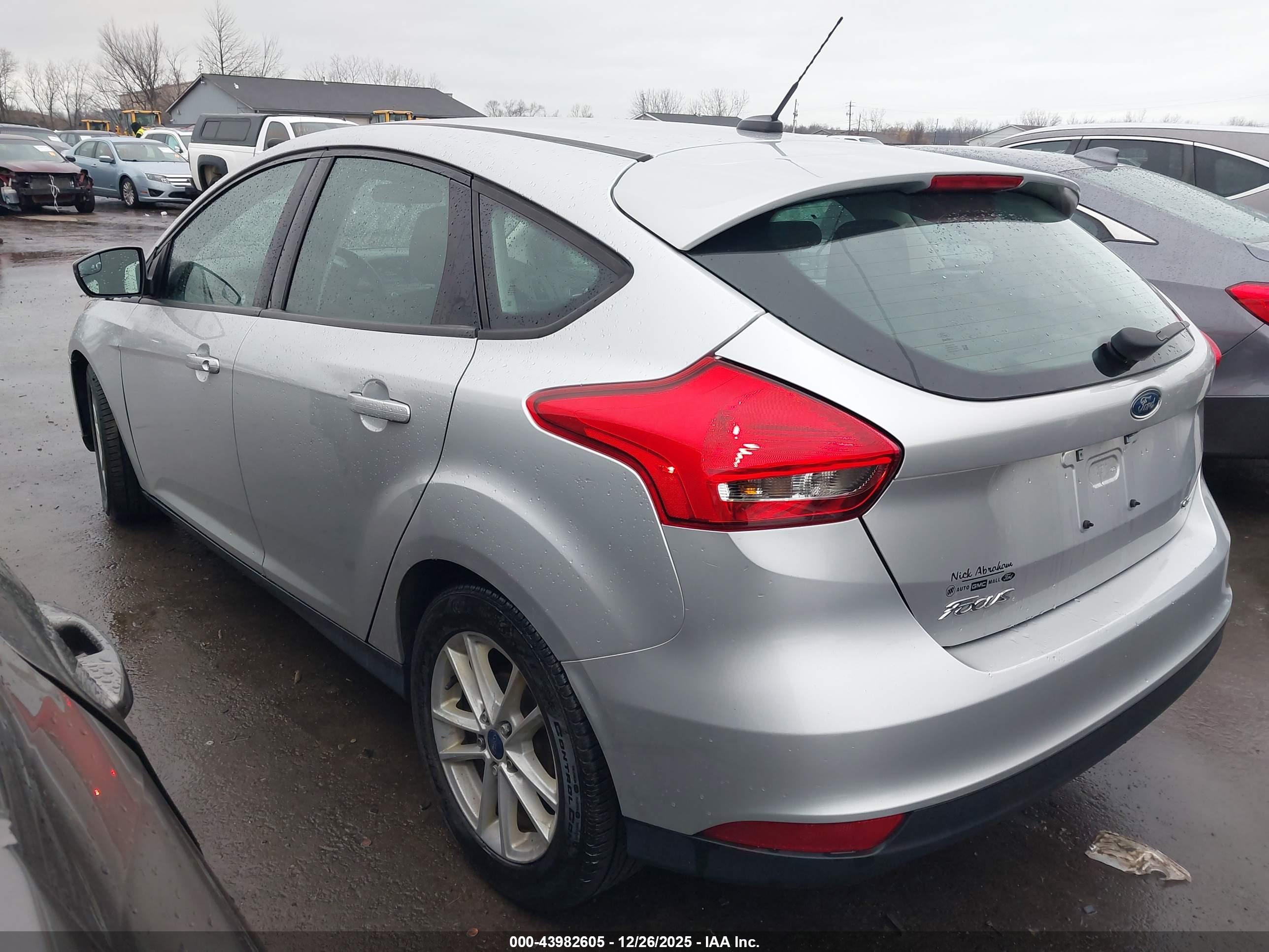 FORD FOCUS image 3