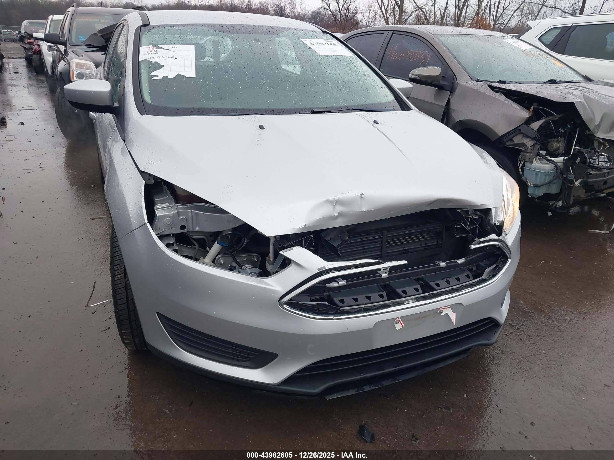 FORD FOCUS image 6