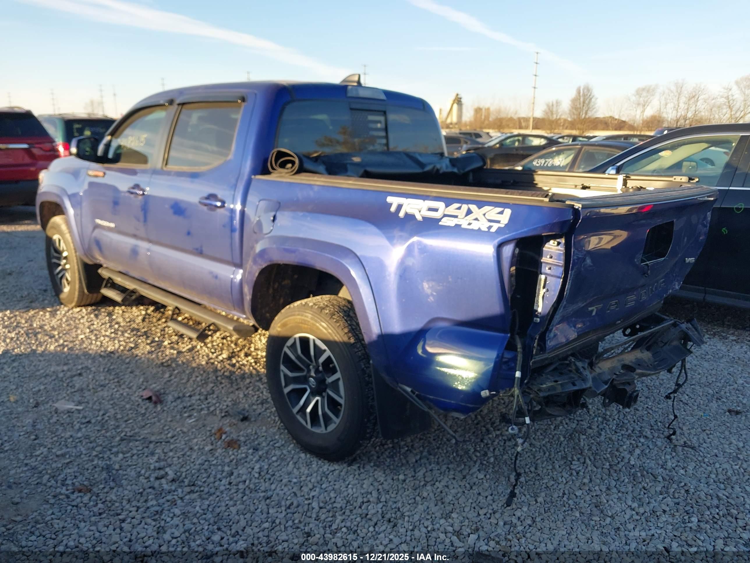 TOYOTA TACOMA image 3