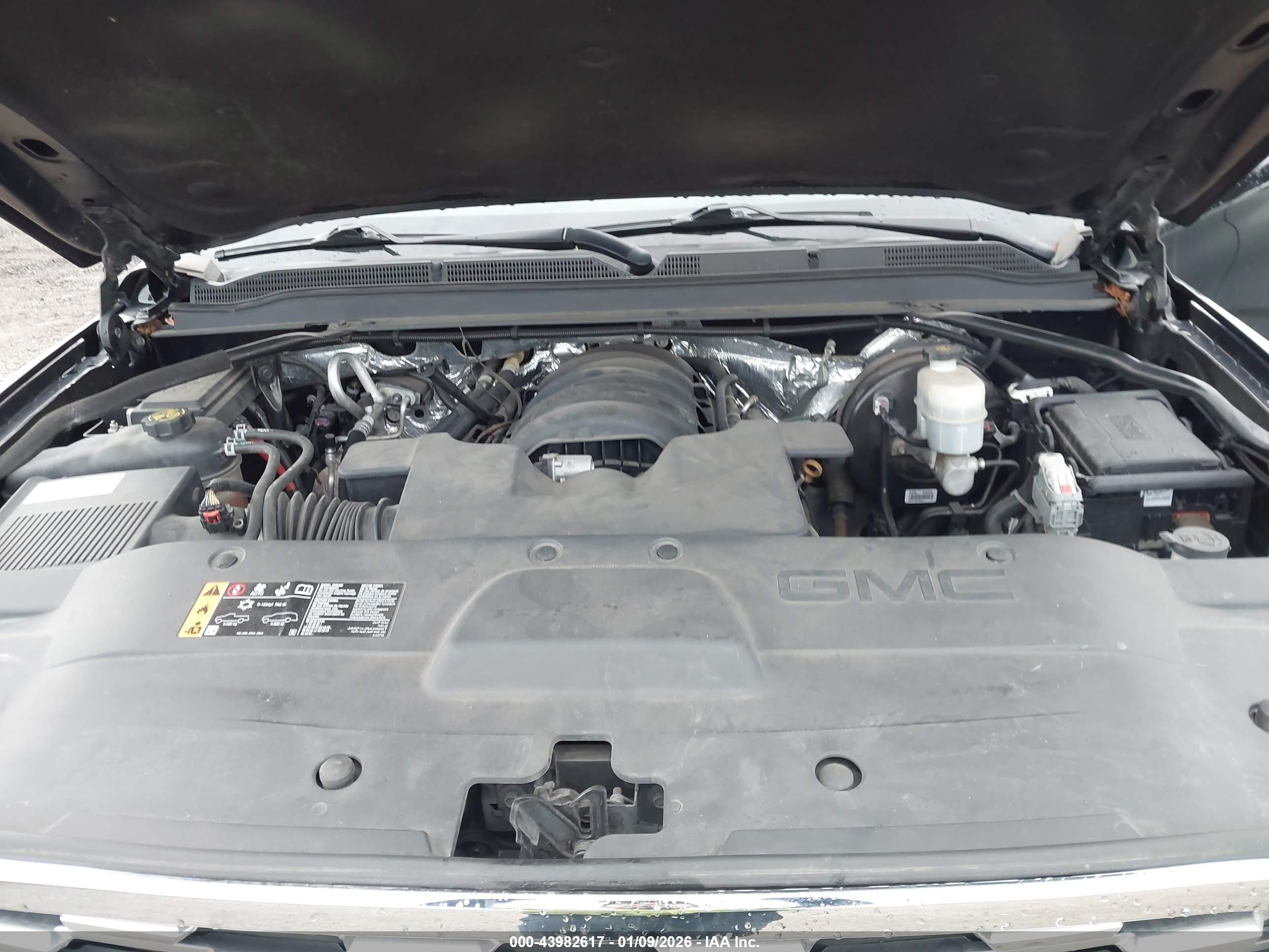 GMC YUKON image 10