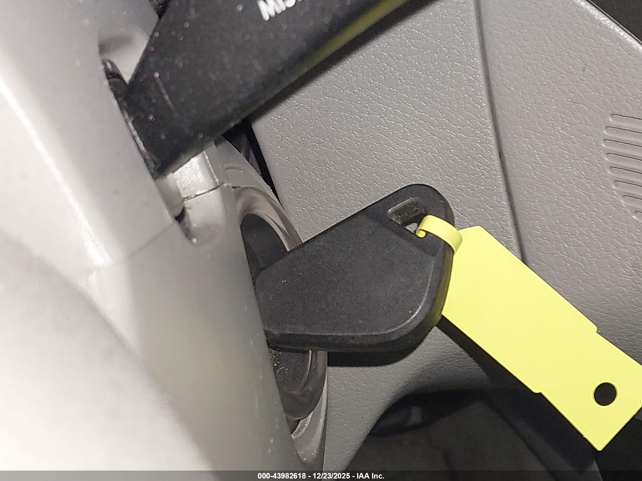 SUBARU FORESTER image 11