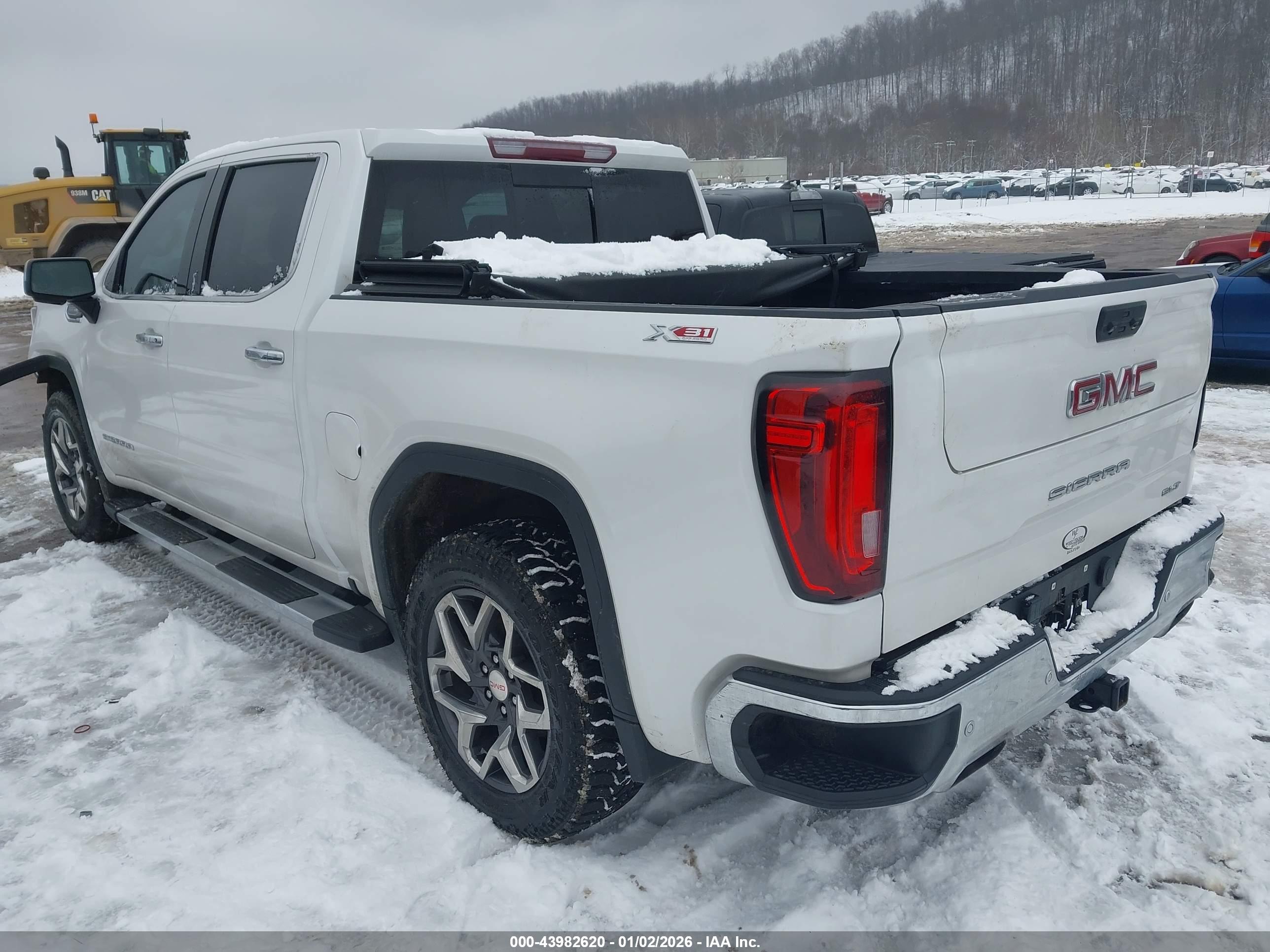 GMC SIERRA image 3