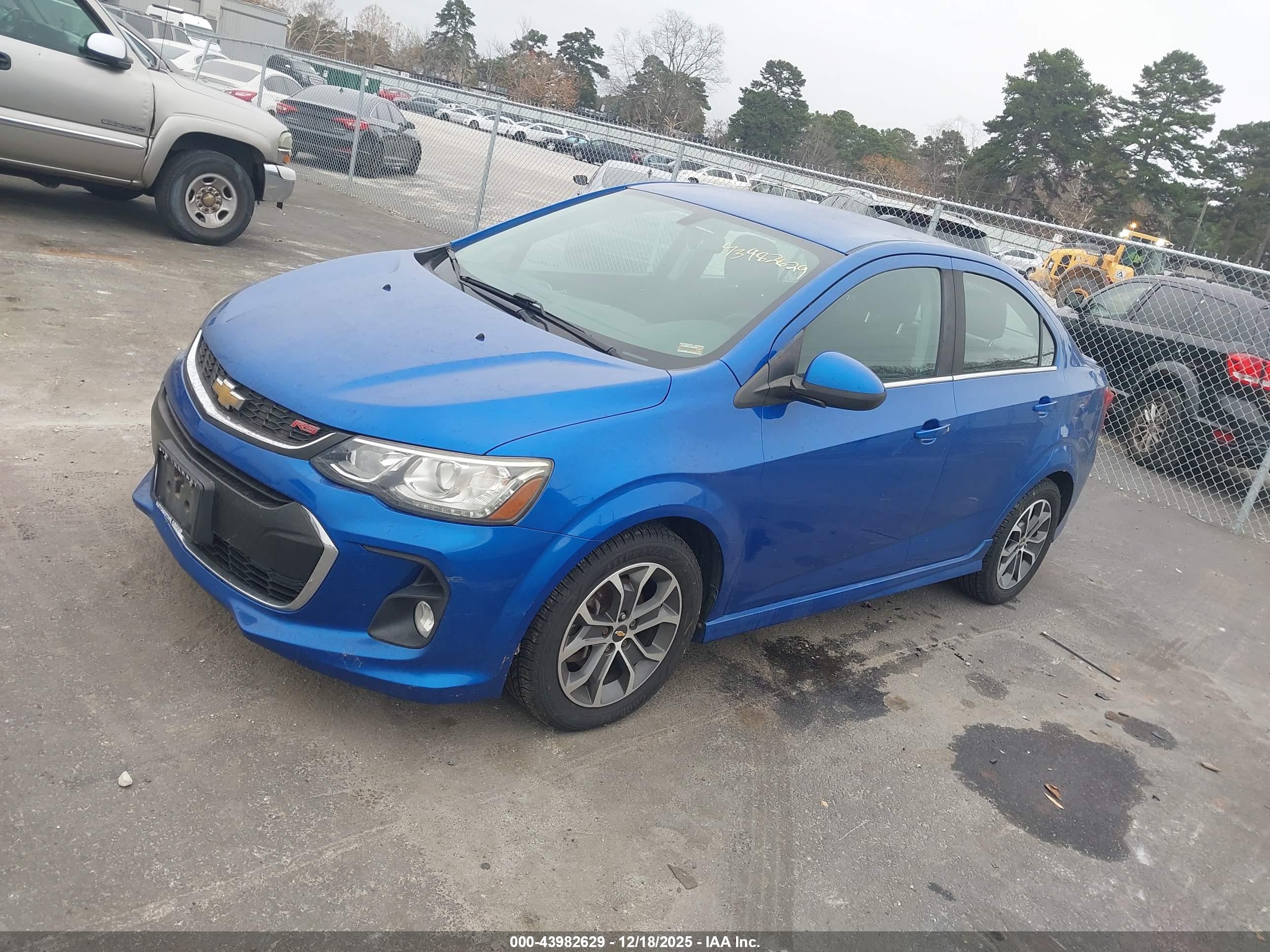 CHEVROLET SONIC image 2
