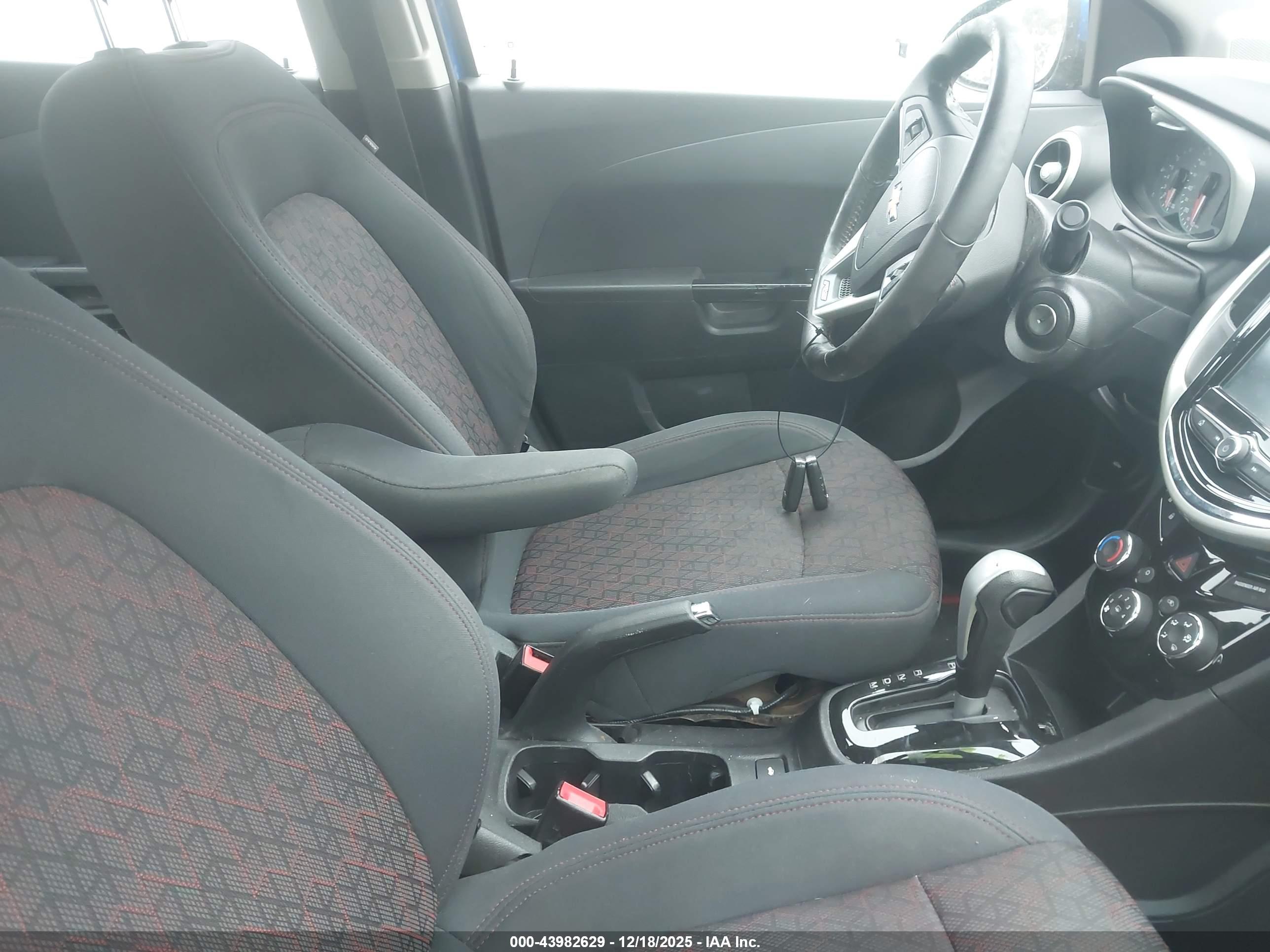 CHEVROLET SONIC image 5